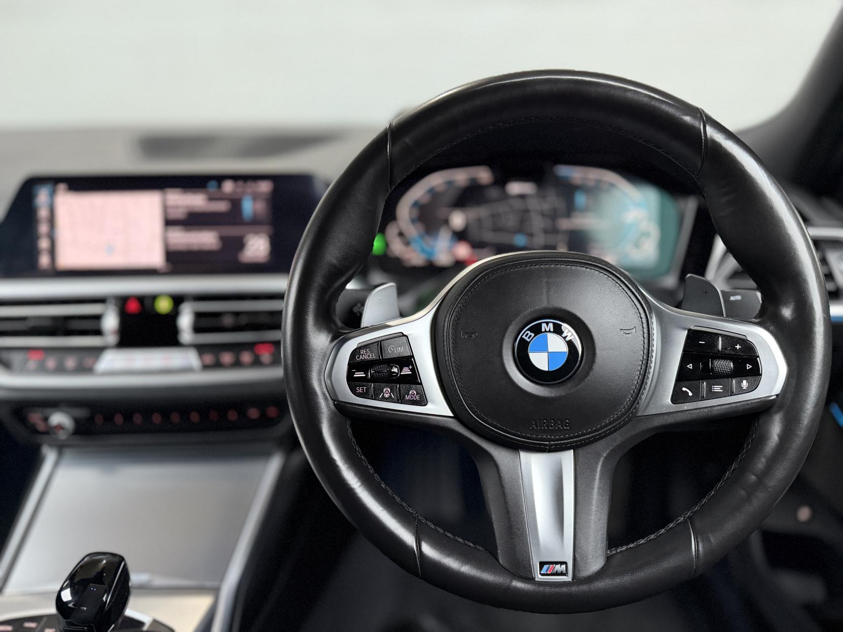 BMW 3 Series 2.0 330e 12kWh M Sport Saloon 4dr Petrol Plug-in Hybrid Auto Euro 6 (s/s) (292 ps)