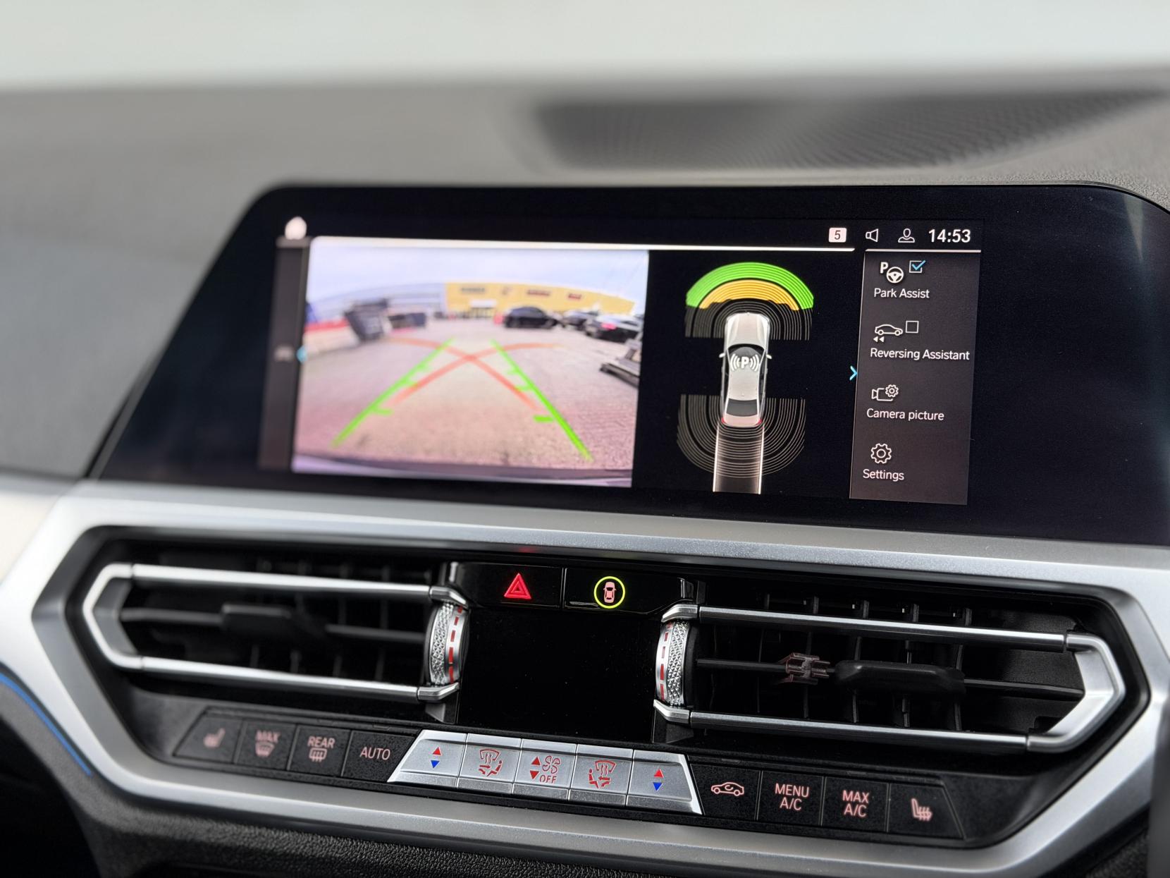 BMW 3 Series 2.0 330e 12kWh M Sport Saloon 4dr Petrol Plug-in Hybrid Auto Euro 6 (s/s) (292 ps)