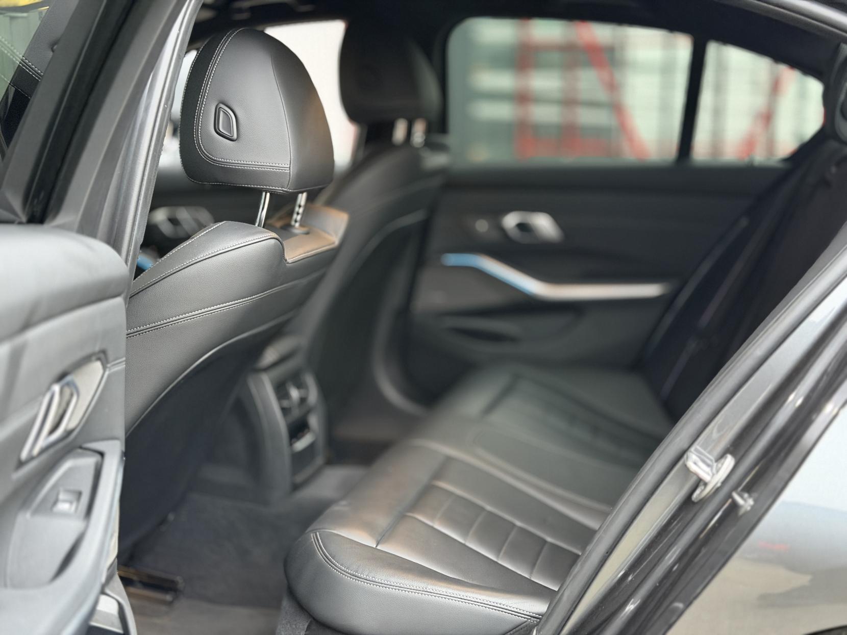 BMW 3 Series 2.0 330e 12kWh M Sport Saloon 4dr Petrol Plug-in Hybrid Auto Euro 6 (s/s) (292 ps)