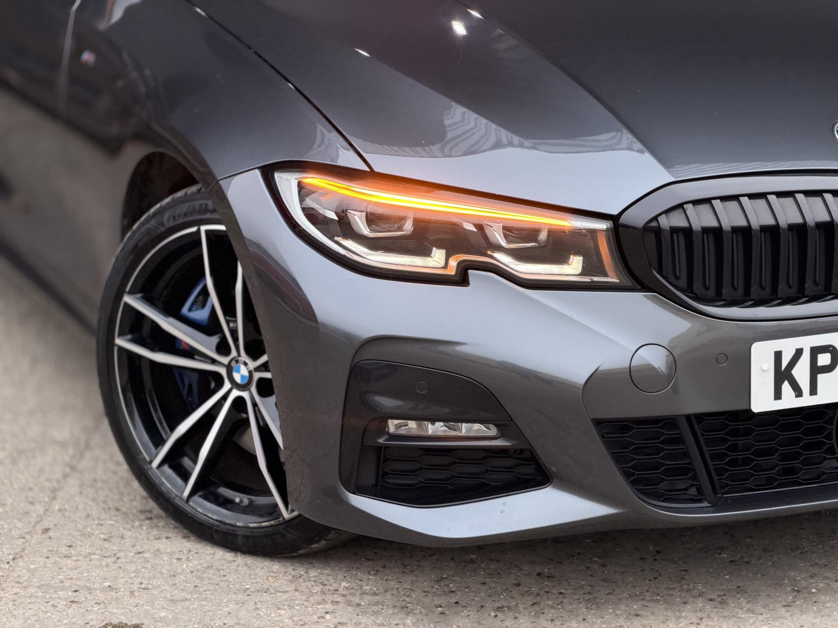 BMW 3 Series 2.0 330e 12kWh M Sport Saloon 4dr Petrol Plug-in Hybrid Auto Euro 6 (s/s) (292 ps)