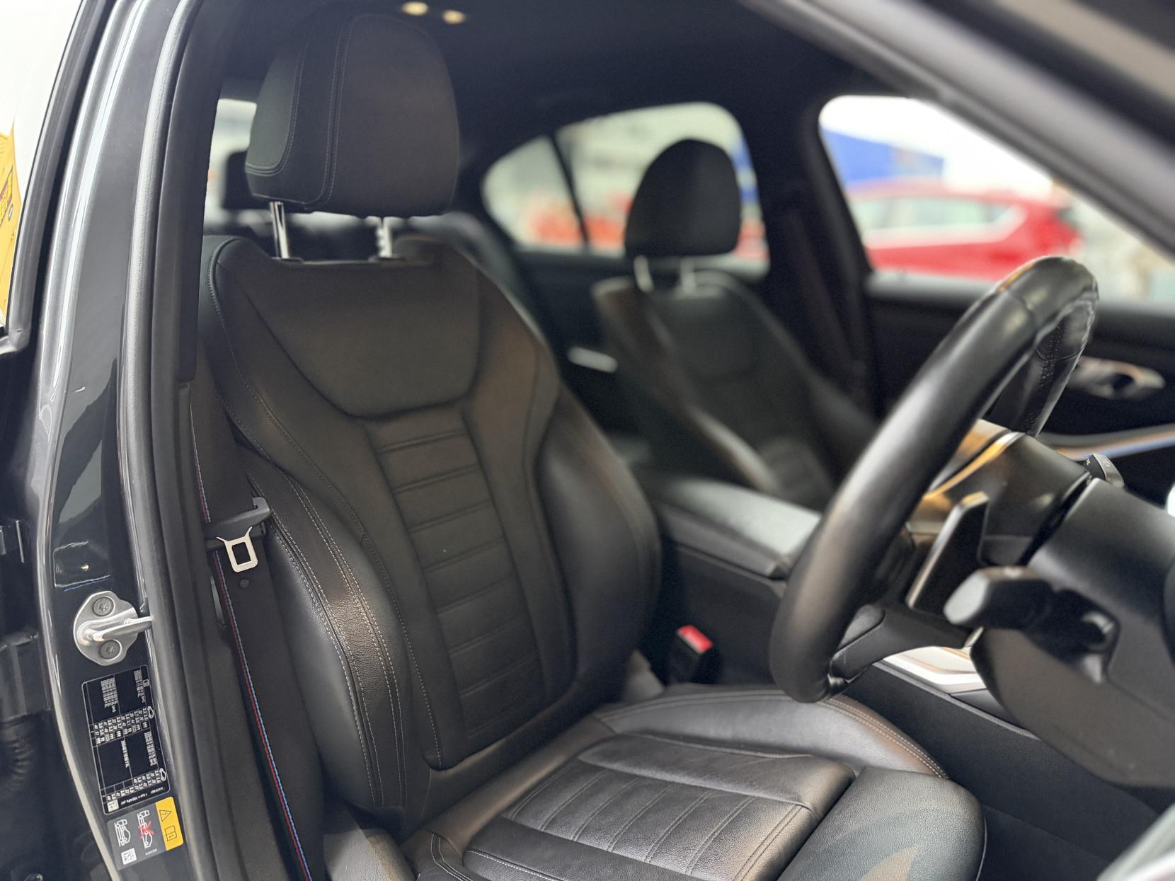 BMW 3 Series 2.0 330e 12kWh M Sport Saloon 4dr Petrol Plug-in Hybrid Auto Euro 6 (s/s) (292 ps)