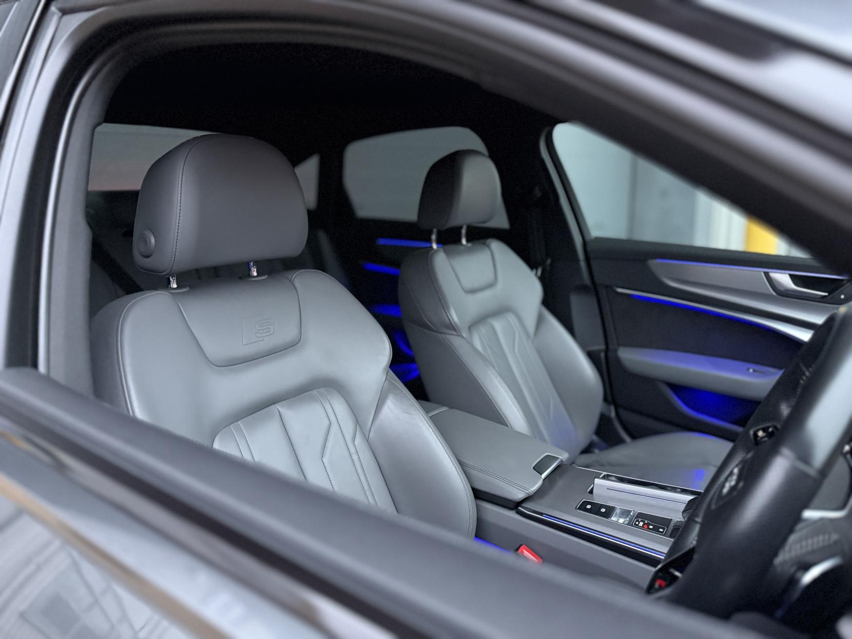 Audi A6 Saloon 2.0 TDI 40 S line Saloon 4dr Diesel S Tronic Euro 6 (s/s) (204 ps)