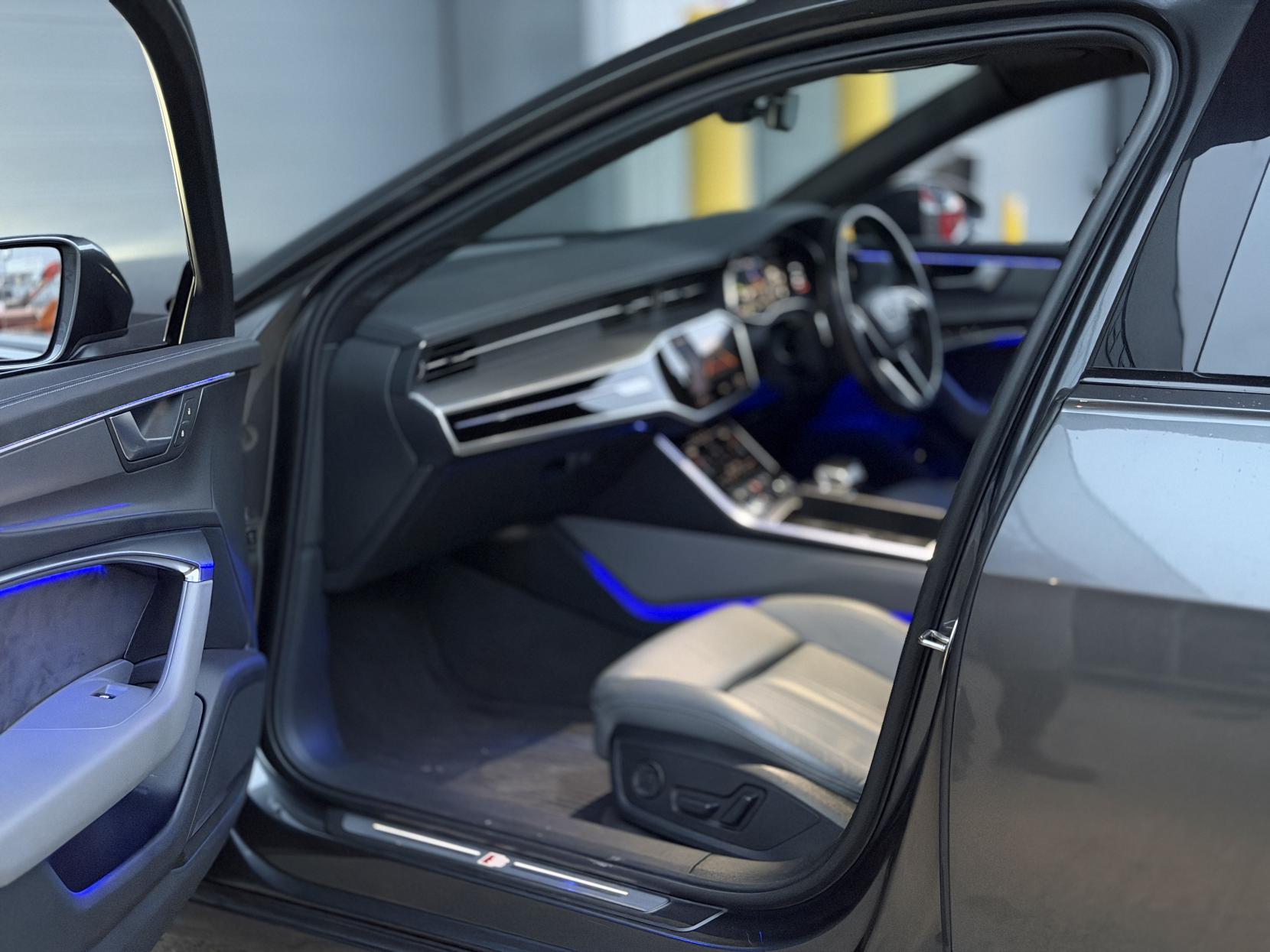 Audi A6 Saloon 2.0 TDI 40 S line Saloon 4dr Diesel S Tronic Euro 6 (s/s) (204 ps)