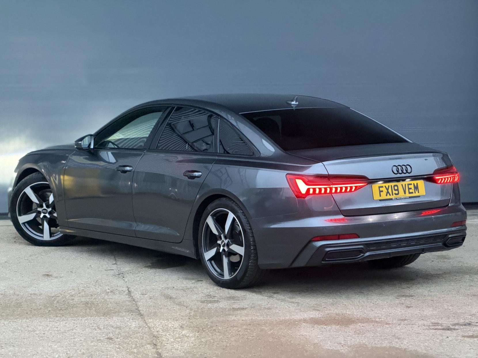 Audi A6 Saloon 2.0 TDI 40 S line Saloon 4dr Diesel S Tronic Euro 6 (s/s) (204 ps)