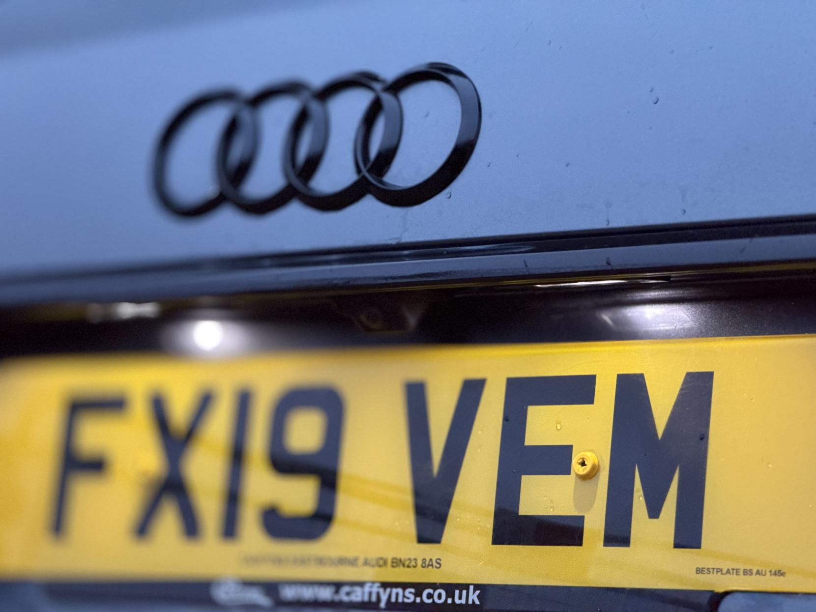 Audi A6 Saloon 2.0 TDI 40 S line Saloon 4dr Diesel S Tronic Euro 6 (s/s) (204 ps)