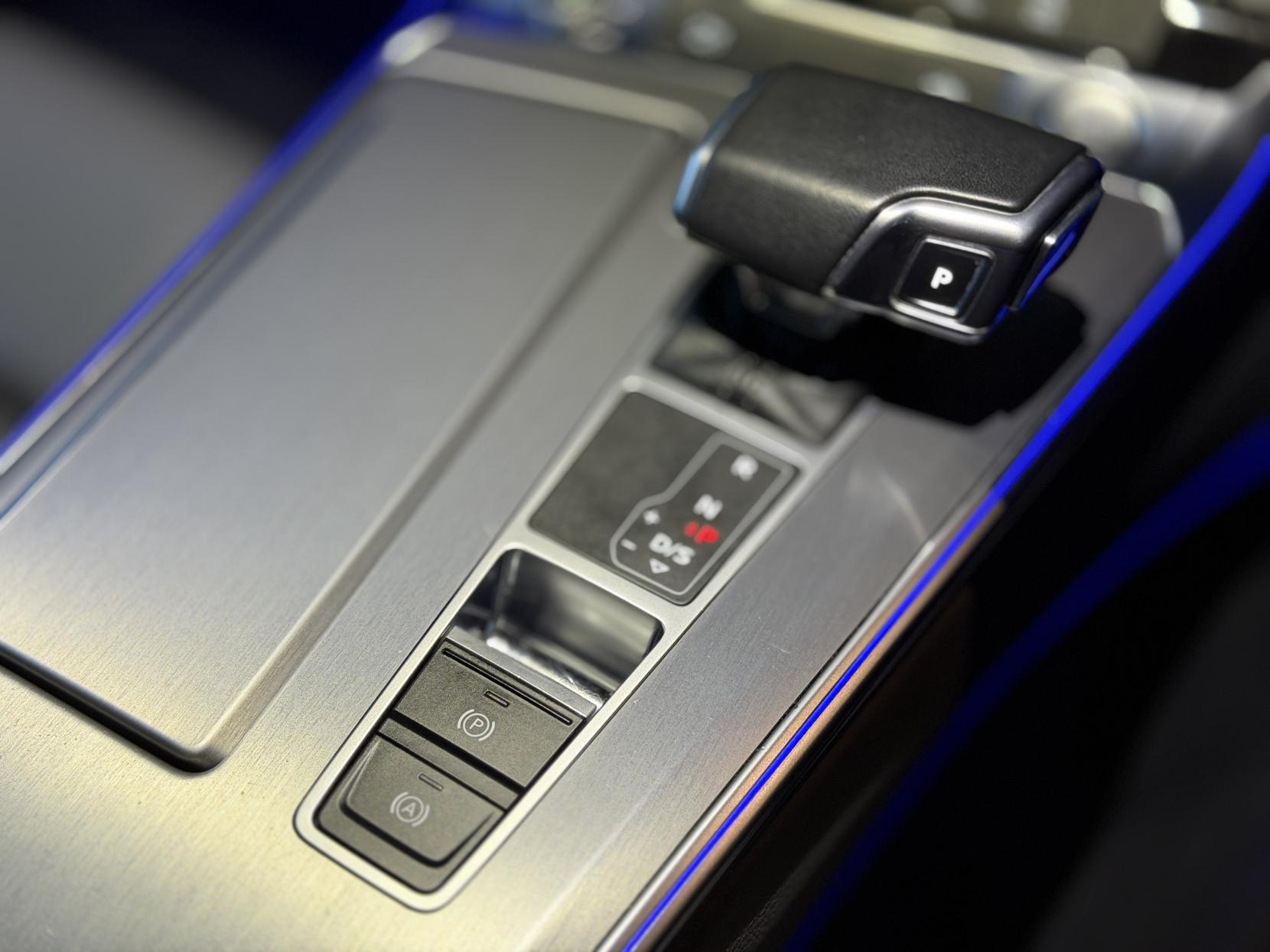 Audi A6 Saloon 2.0 TDI 40 S line Saloon 4dr Diesel S Tronic Euro 6 (s/s) (204 ps)