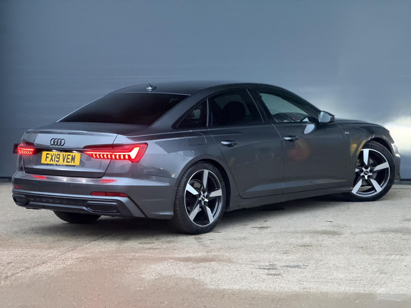 Audi A6 Saloon 2.0 TDI 40 S line Saloon 4dr Diesel S Tronic Euro 6 (s/s) (204 ps)