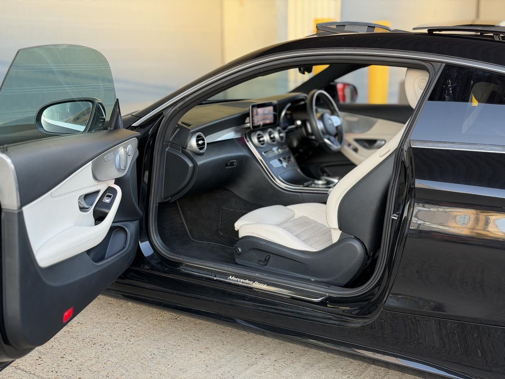 Mercedes-Benz C Class 2.0 C220d AMG Line (Premium Plus) Coupe 2dr Diesel G-Tronic+ Euro 6 (s/s) (194 ps)