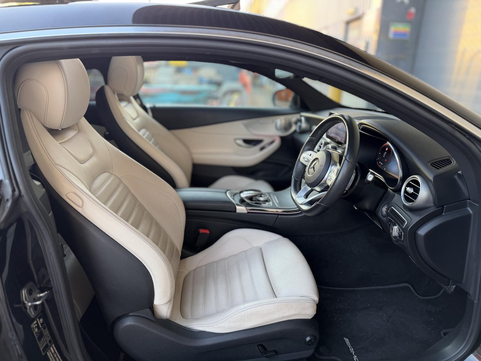 Mercedes-Benz C Class 2.0 C220d AMG Line (Premium Plus) Coupe 2dr Diesel G-Tronic+ Euro 6 (s/s) (194 ps)