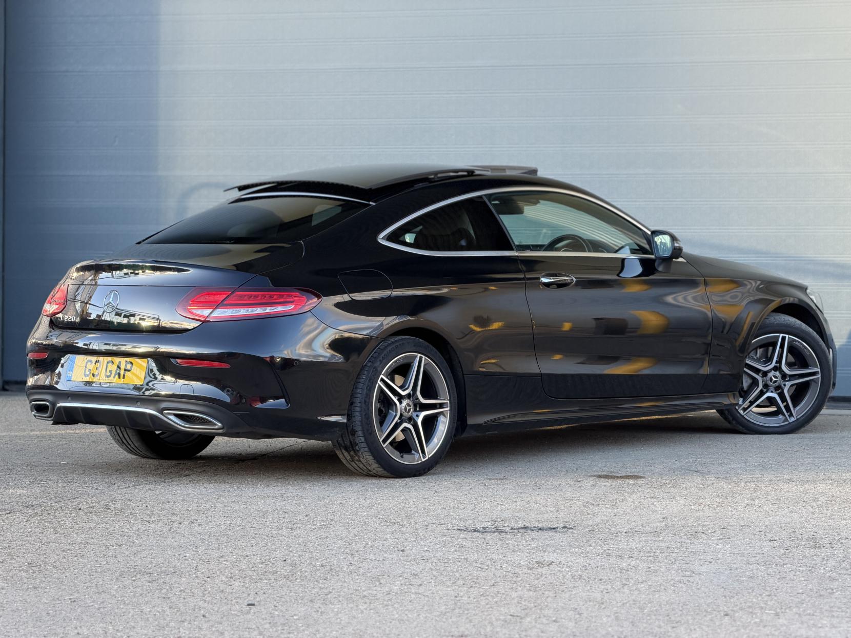 Mercedes-Benz C Class 2.0 C220d AMG Line (Premium Plus) Coupe 2dr Diesel G-Tronic+ Euro 6 (s/s) (194 ps)