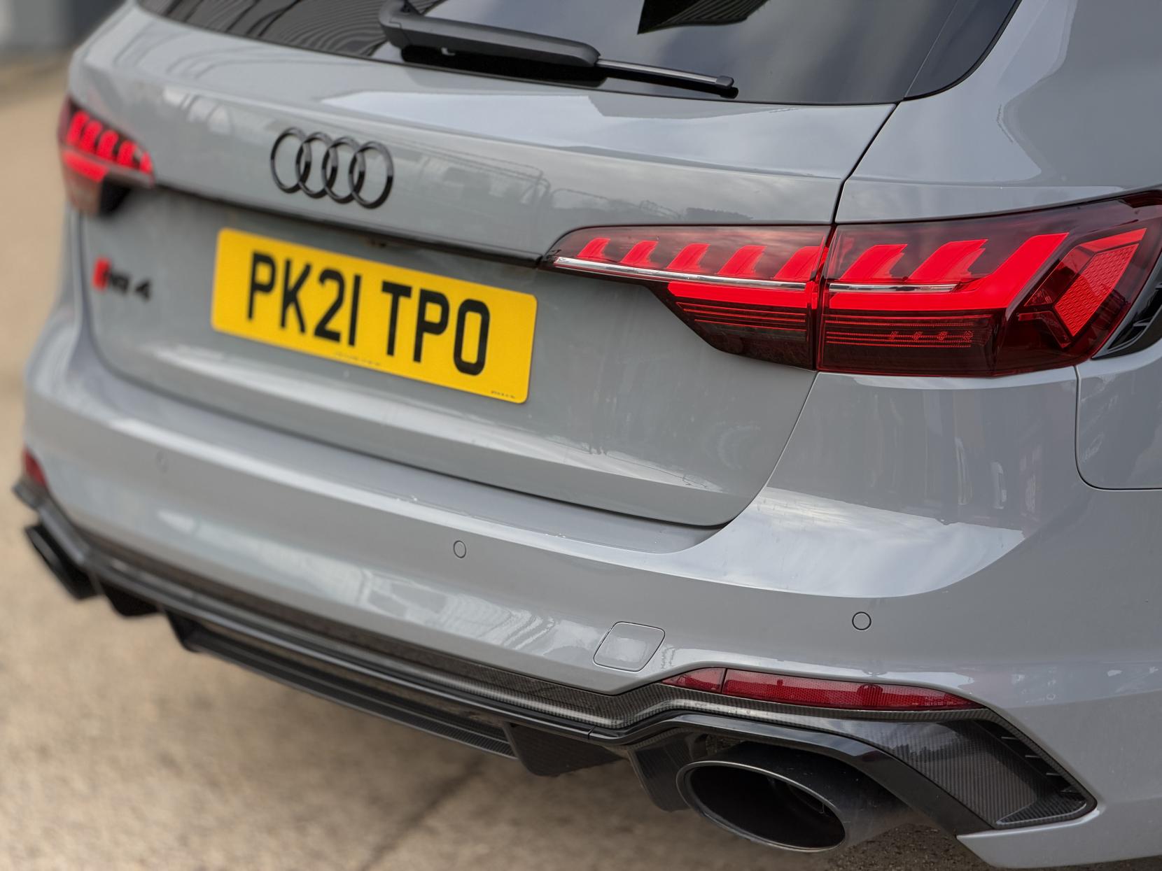 Audi RS4 Avant 2.9 TFSI V6 Carbon Black Estate 5dr Petrol Tiptronic quattro Euro 6 (s/s) (450 ps)