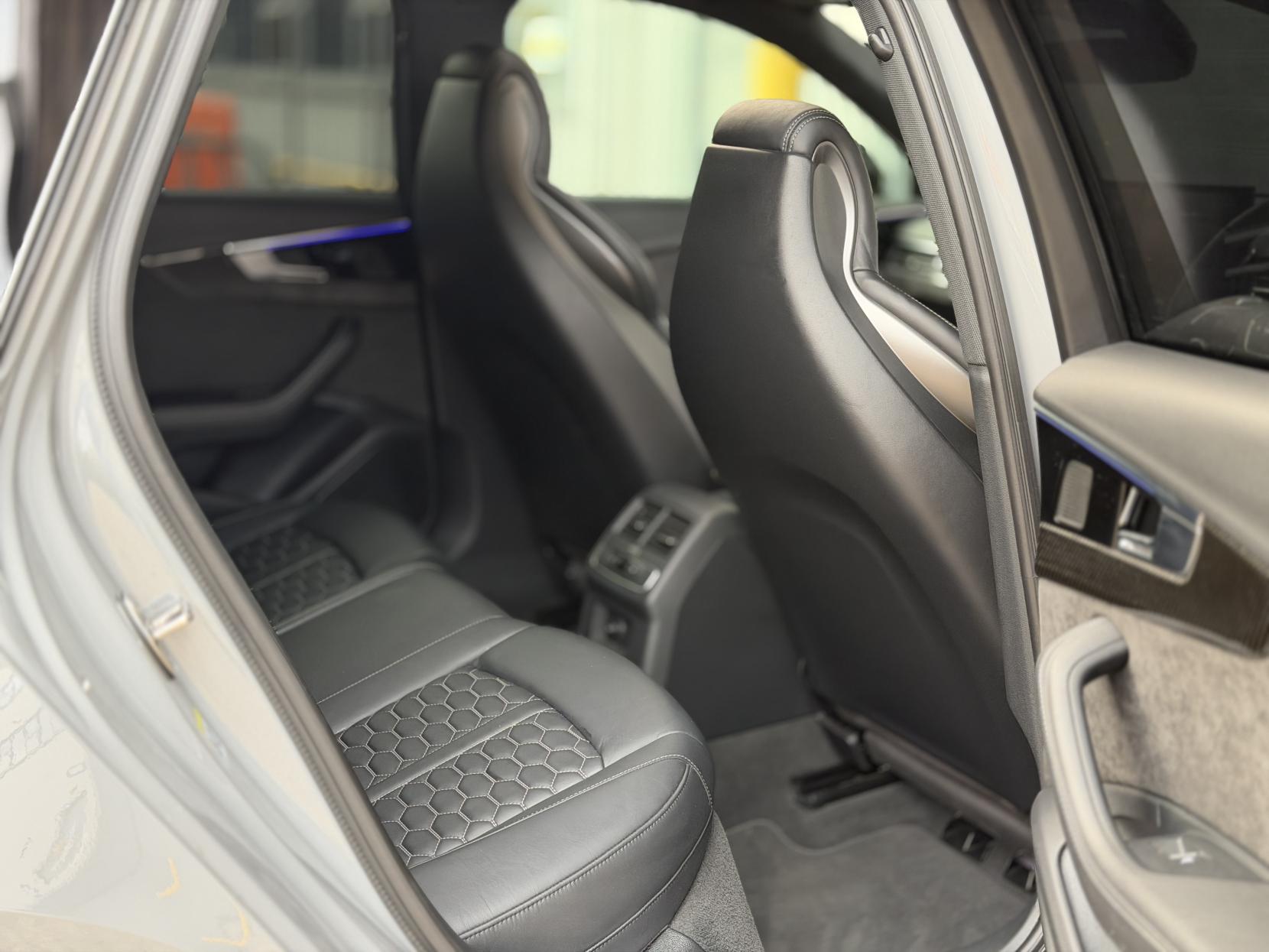 Audi RS4 Avant 2.9 TFSI V6 Carbon Black Estate 5dr Petrol Tiptronic quattro Euro 6 (s/s) (450 ps)