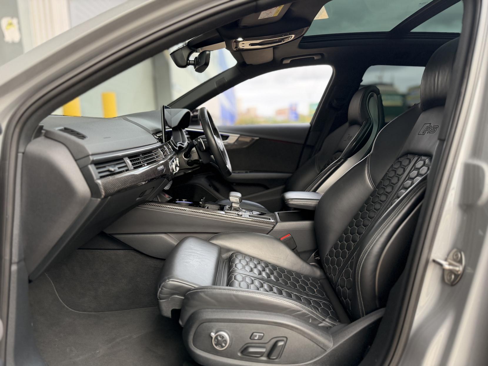 Audi RS4 Avant 2.9 TFSI V6 Carbon Black Estate 5dr Petrol Tiptronic quattro Euro 6 (s/s) (450 ps)