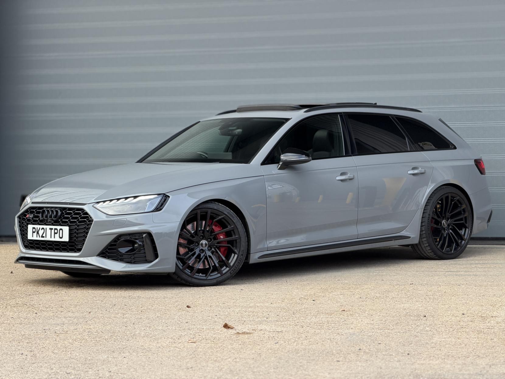 Audi RS4 Avant 2.9 TFSI V6 Carbon Black Estate 5dr Petrol Tiptronic quattro Euro 6 (s/s) (450 ps)