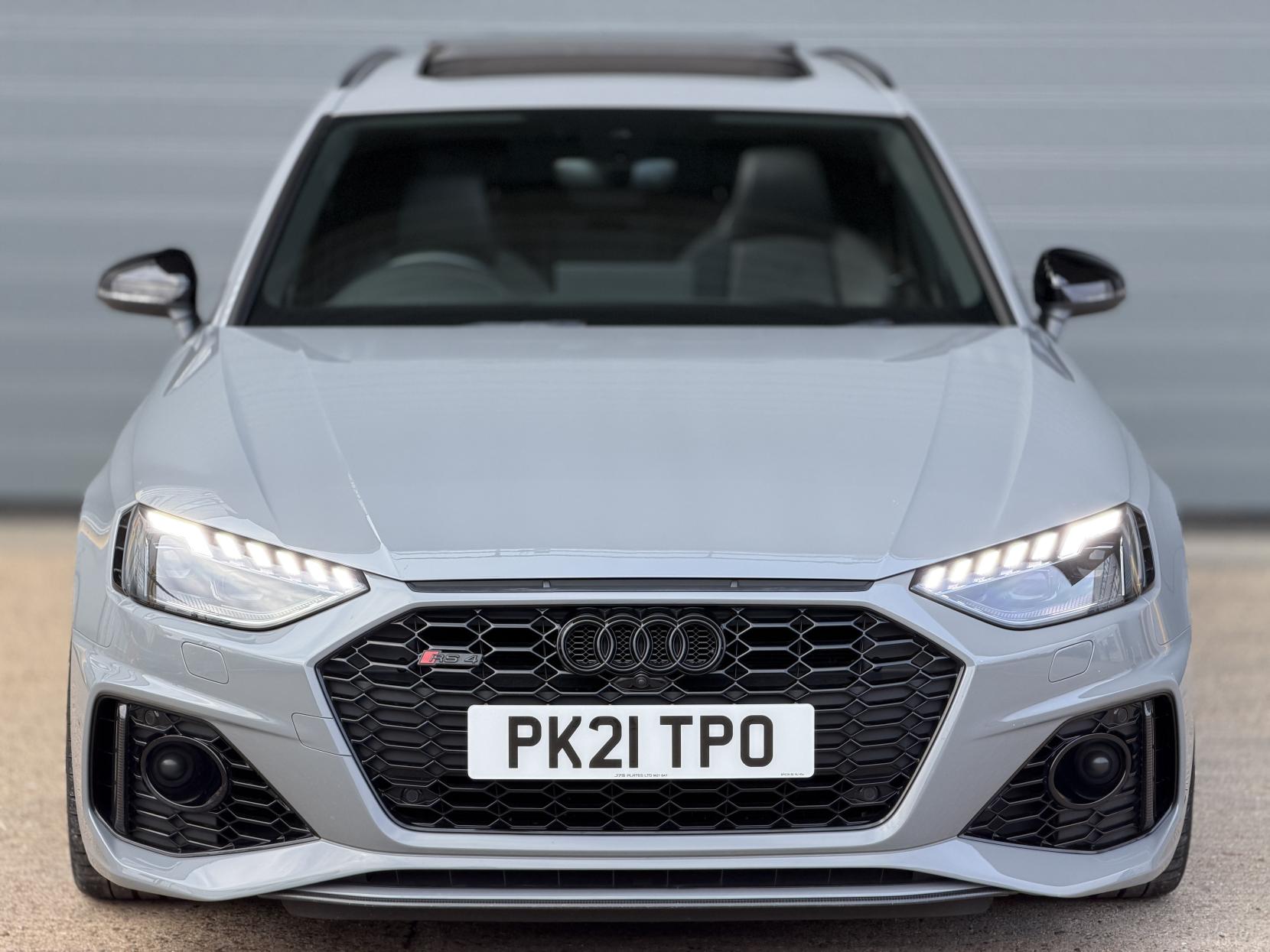 Audi RS4 Avant 2.9 TFSI V6 Carbon Black Estate 5dr Petrol Tiptronic quattro Euro 6 (s/s) (450 ps)