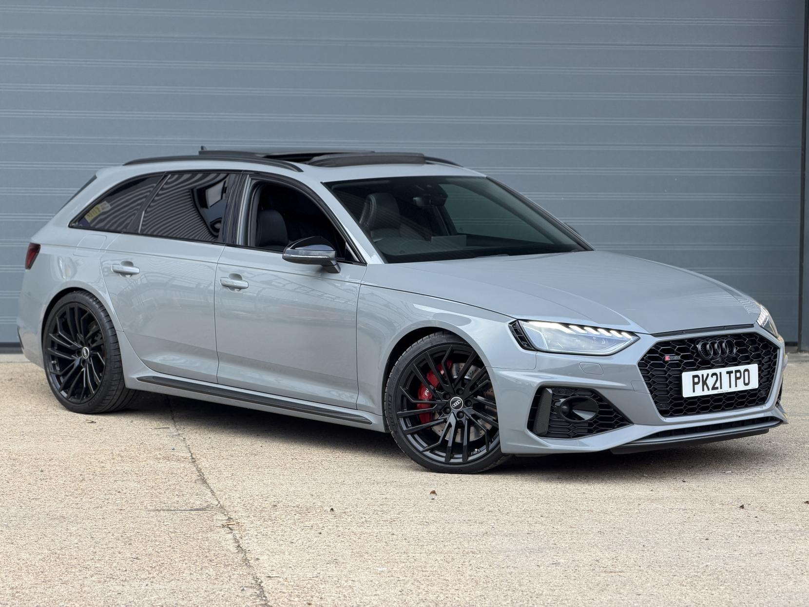 Audi RS4 Avant 2.9 TFSI V6 Carbon Black Estate 5dr Petrol Tiptronic quattro Euro 6 (s/s) (450 ps)