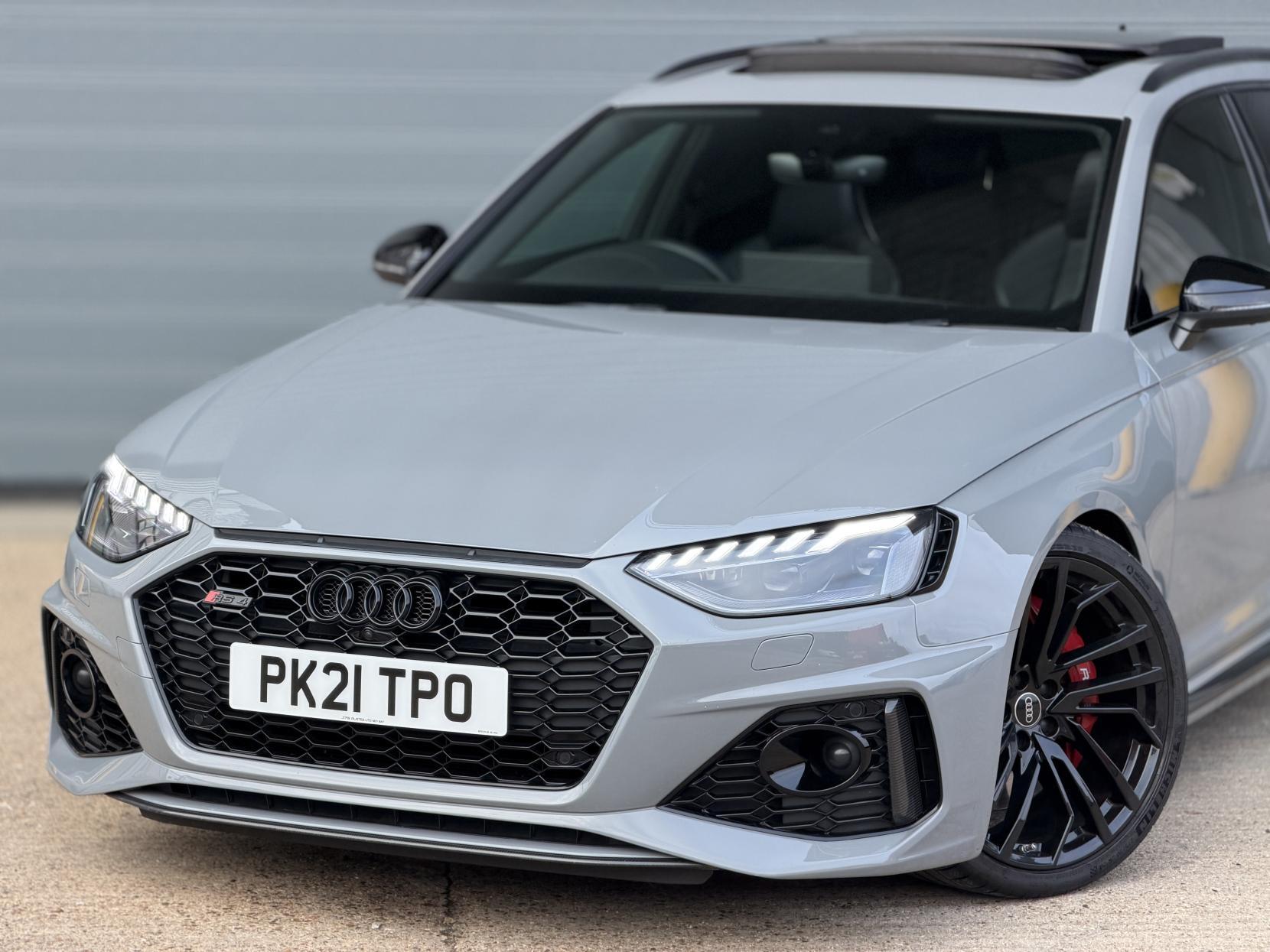 Audi RS4 Avant 2.9 TFSI V6 Carbon Black Estate 5dr Petrol Tiptronic quattro Euro 6 (s/s) (450 ps)