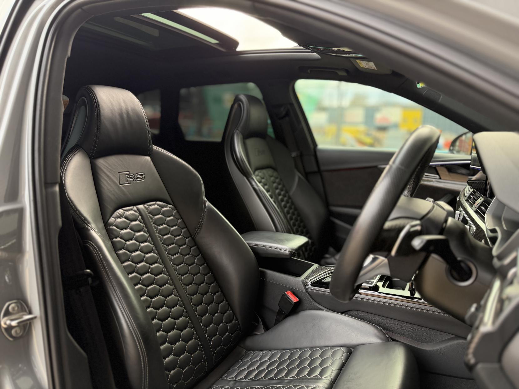 Audi RS4 Avant 2.9 TFSI V6 Carbon Black Estate 5dr Petrol Tiptronic quattro Euro 6 (s/s) (450 ps)