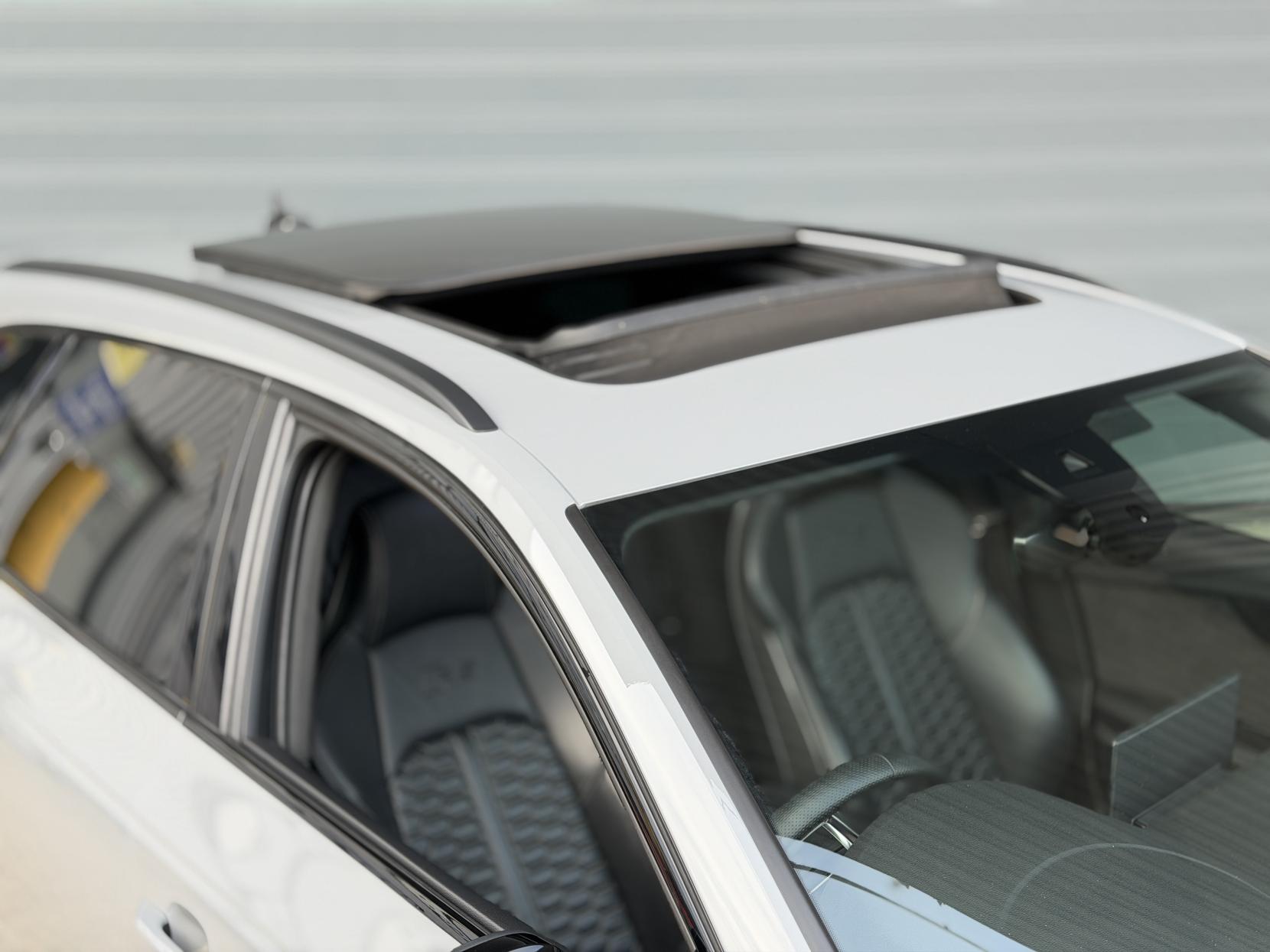 Audi RS4 Avant 2.9 TFSI V6 Carbon Black Estate 5dr Petrol Tiptronic quattro Euro 6 (s/s) (450 ps)