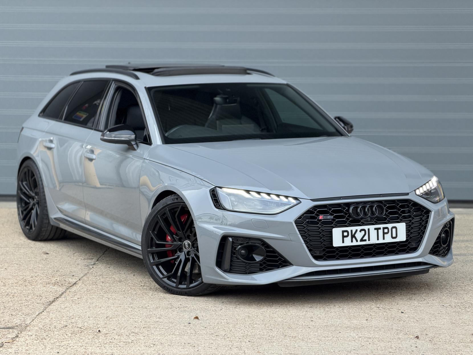 Audi RS4 Avant 2.9 TFSI V6 Carbon Black Estate 5dr Petrol Tiptronic quattro Euro 6 (s/s) (450 ps)