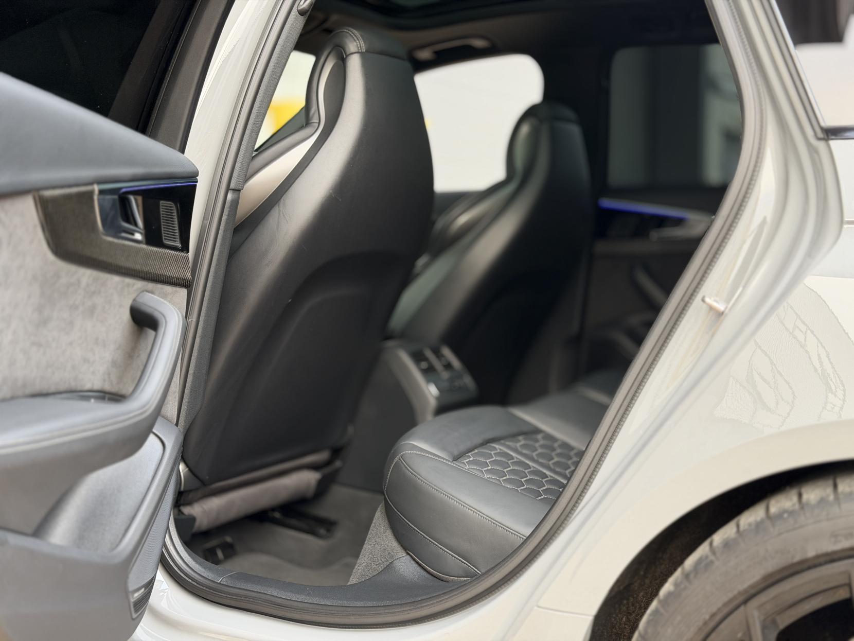 Audi RS4 Avant 2.9 TFSI V6 Carbon Black Estate 5dr Petrol Tiptronic quattro Euro 6 (s/s) (450 ps)