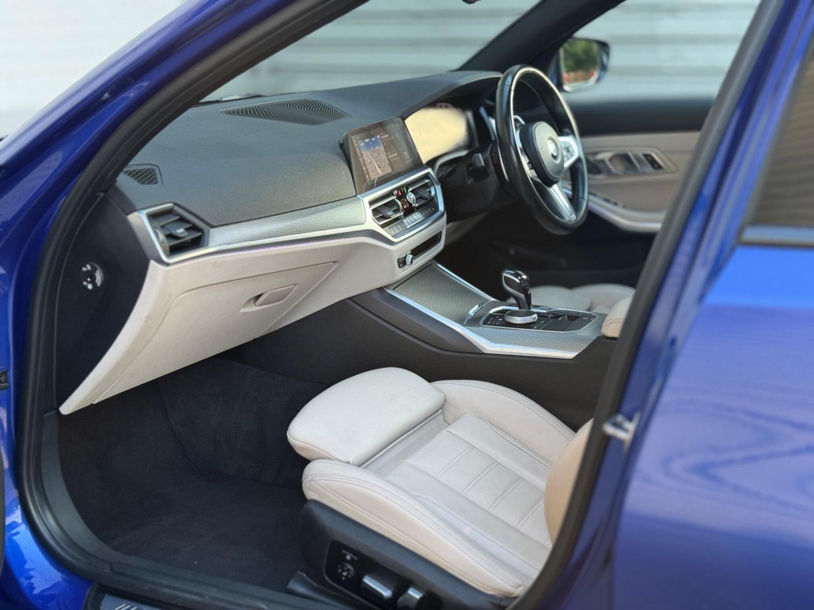 BMW 3 Series 2.0 330e 12kWh M Sport Auto Euro 6 (s/s) 4dr