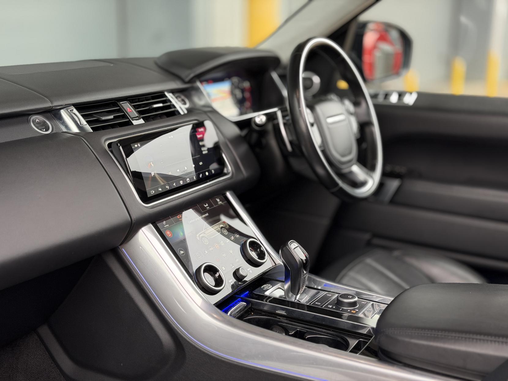 Land Rover Range Rover Sport 3.0 SD V6 Autobiography Dynamic SUV 5dr Diesel Auto 4WD Euro 6 (s/s) (306 ps)