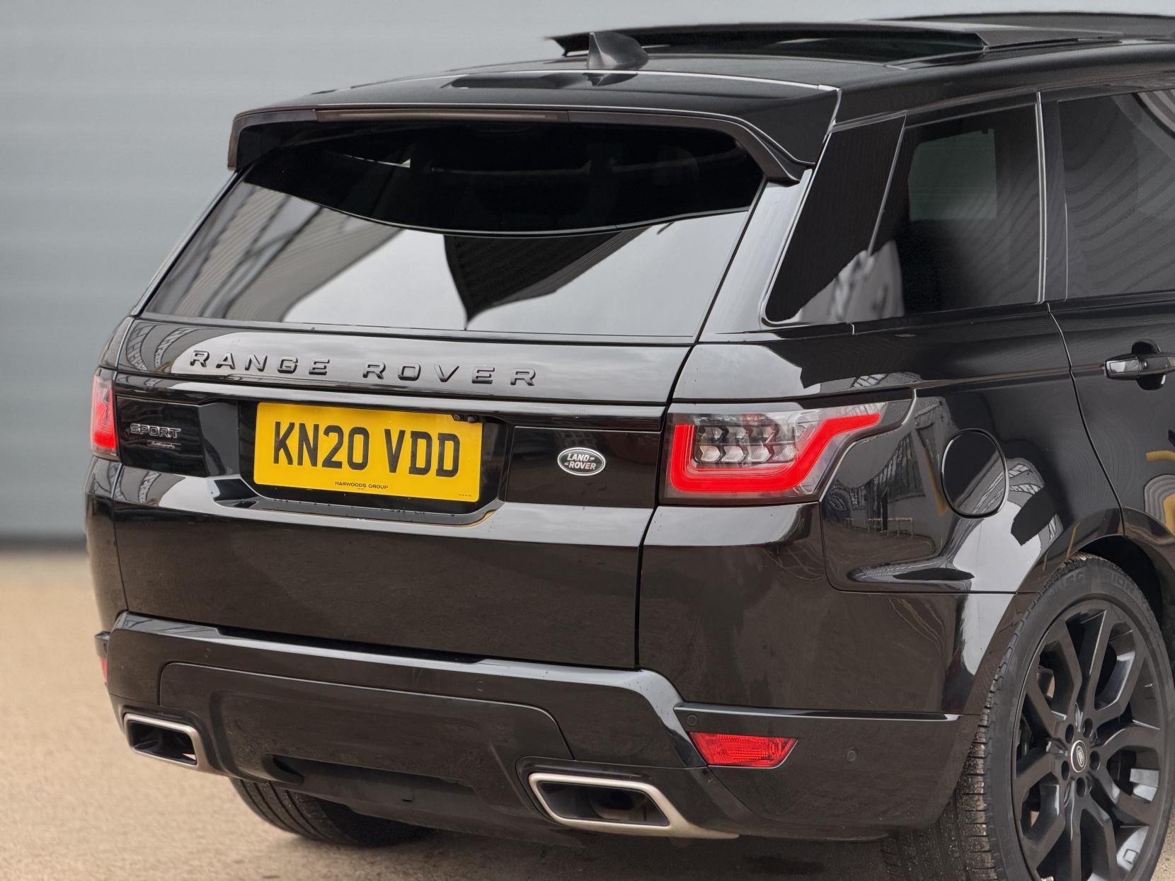 Land Rover Range Rover Sport 3.0 SD V6 Autobiography Dynamic SUV 5dr Diesel Auto 4WD Euro 6 (s/s) (306 ps)