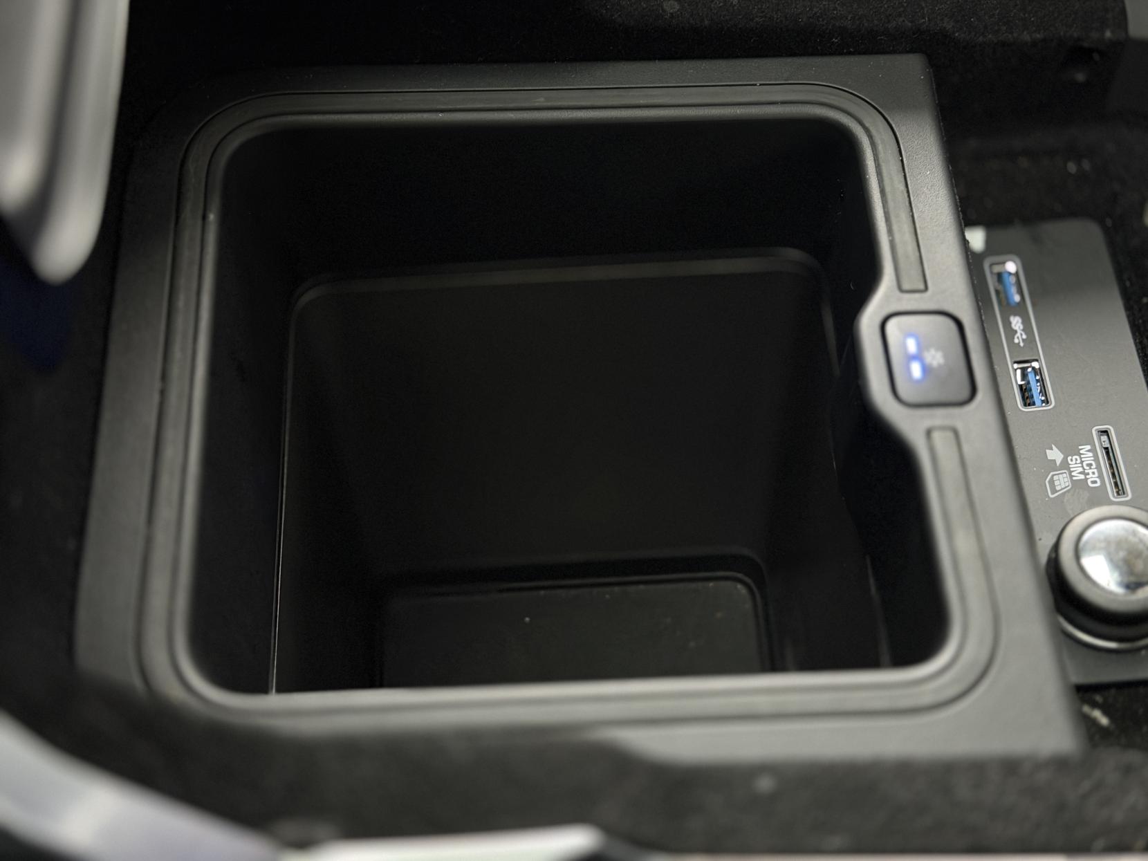 Land Rover Range Rover Sport 3.0 SD V6 Autobiography Dynamic SUV 5dr Diesel Auto 4WD Euro 6 (s/s) (306 ps)