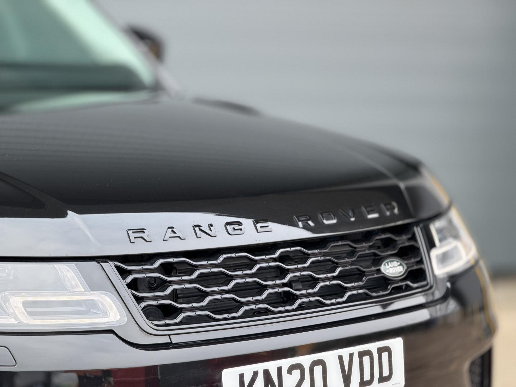 Land Rover Range Rover Sport 3.0 SD V6 Autobiography Dynamic SUV 5dr Diesel Auto 4WD Euro 6 (s/s) (306 ps)