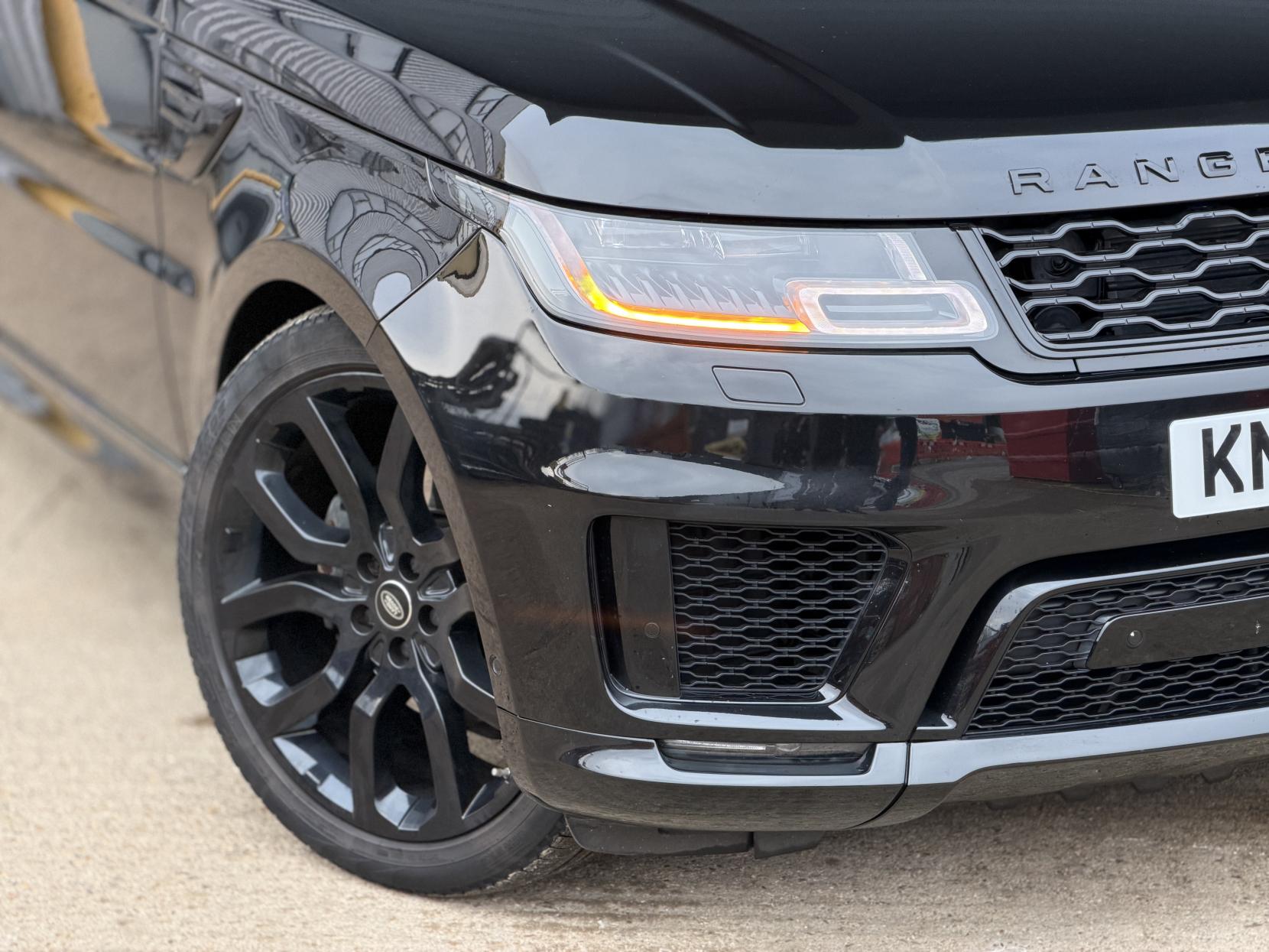 Land Rover Range Rover Sport 3.0 SD V6 Autobiography Dynamic SUV 5dr Diesel Auto 4WD Euro 6 (s/s) (306 ps)