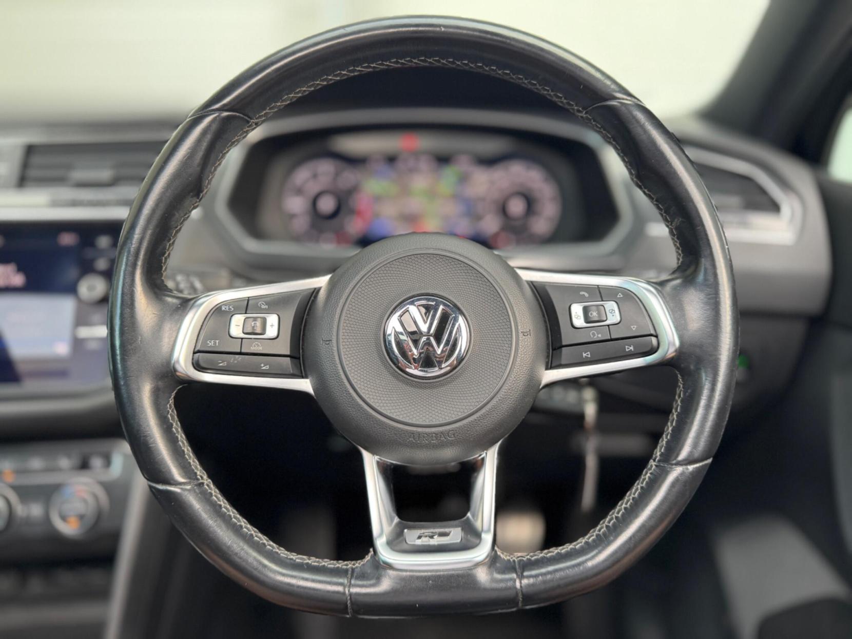 Volkswagen Tiguan 2.0 TDI R-Line DSG 4Motion Euro 6 (s/s) 5dr