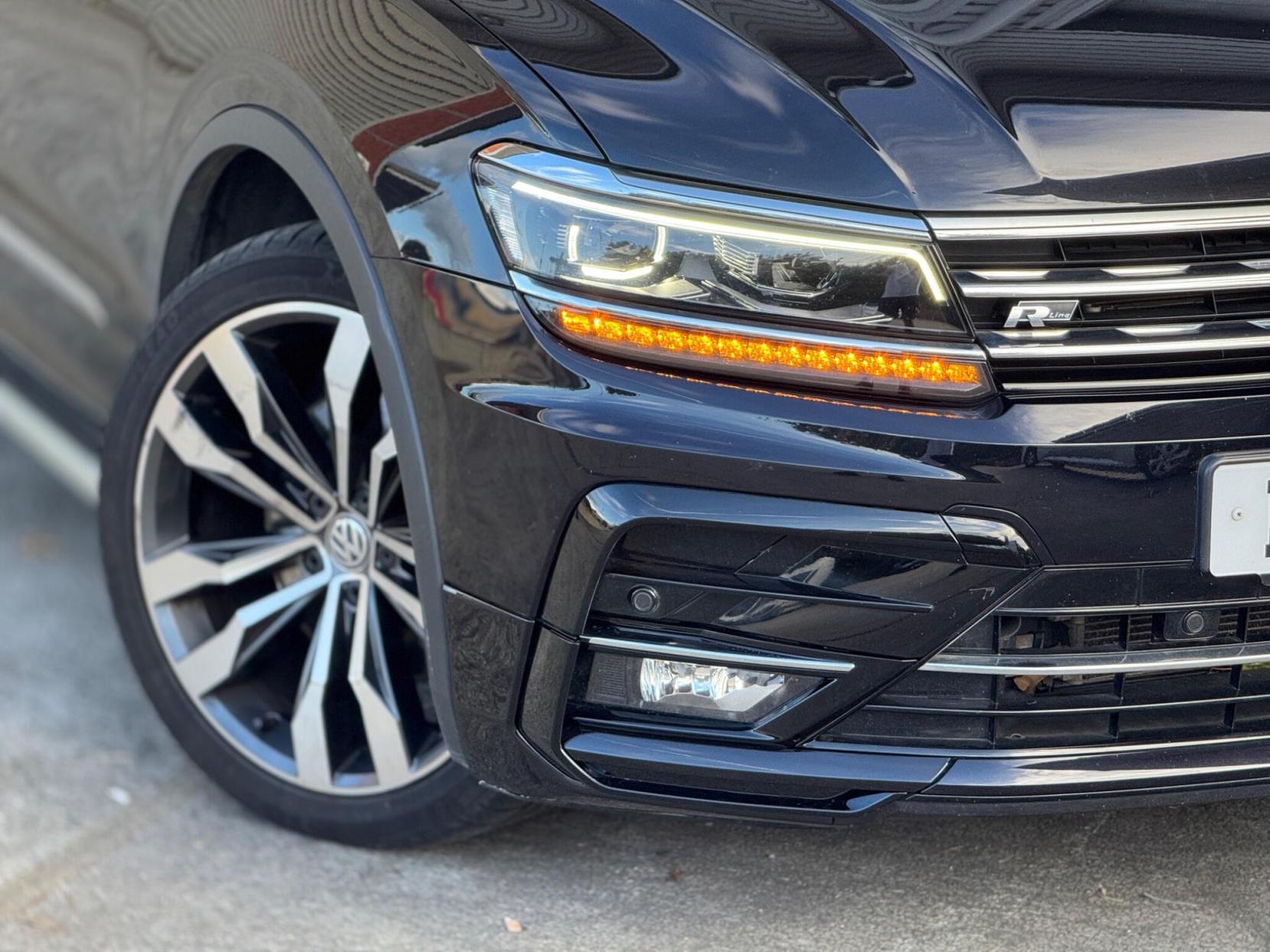 Volkswagen Tiguan 2.0 TDI R-Line DSG 4Motion Euro 6 (s/s) 5dr