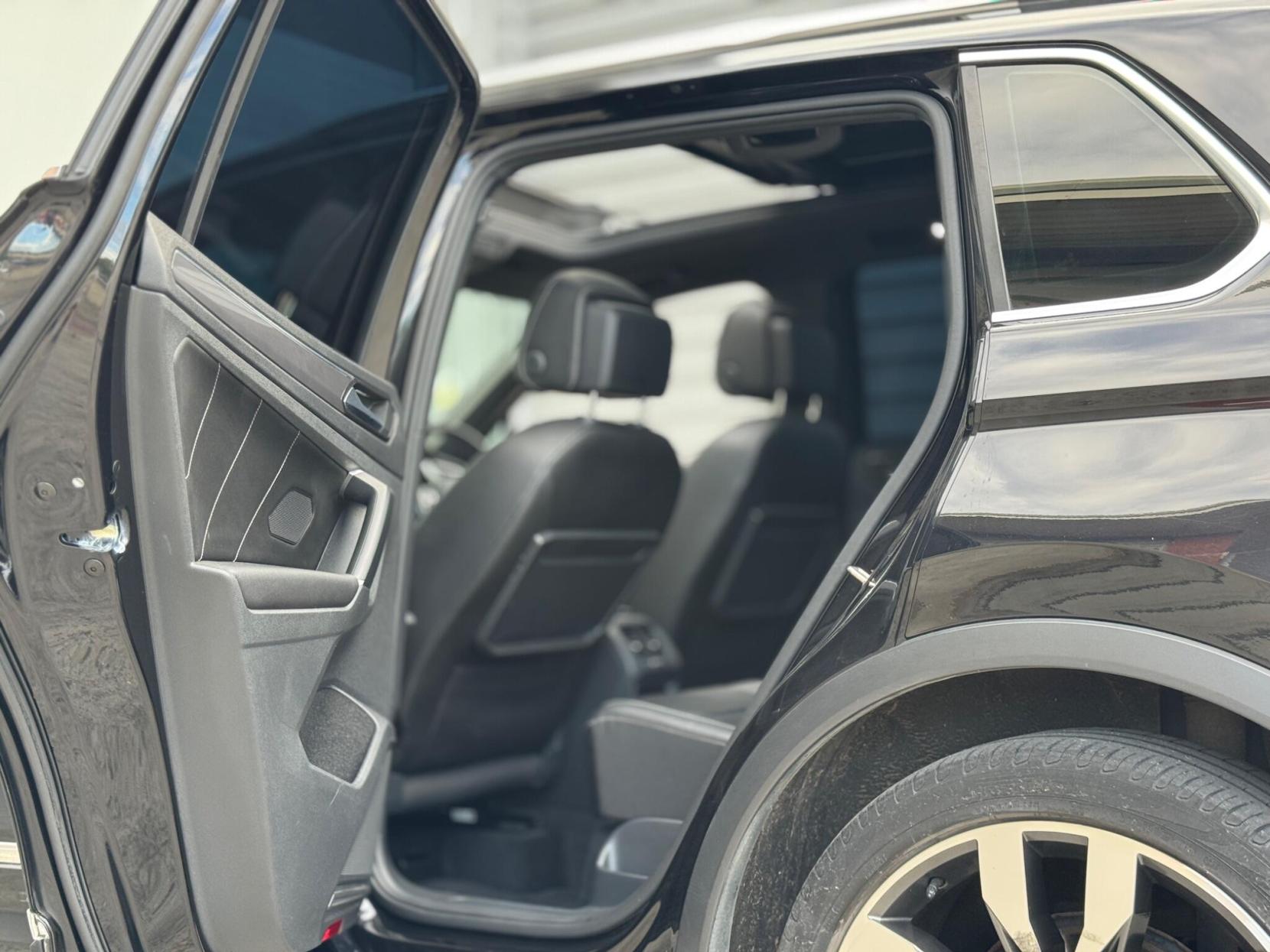 Volkswagen Tiguan 2.0 TDI R-Line DSG 4Motion Euro 6 (s/s) 5dr