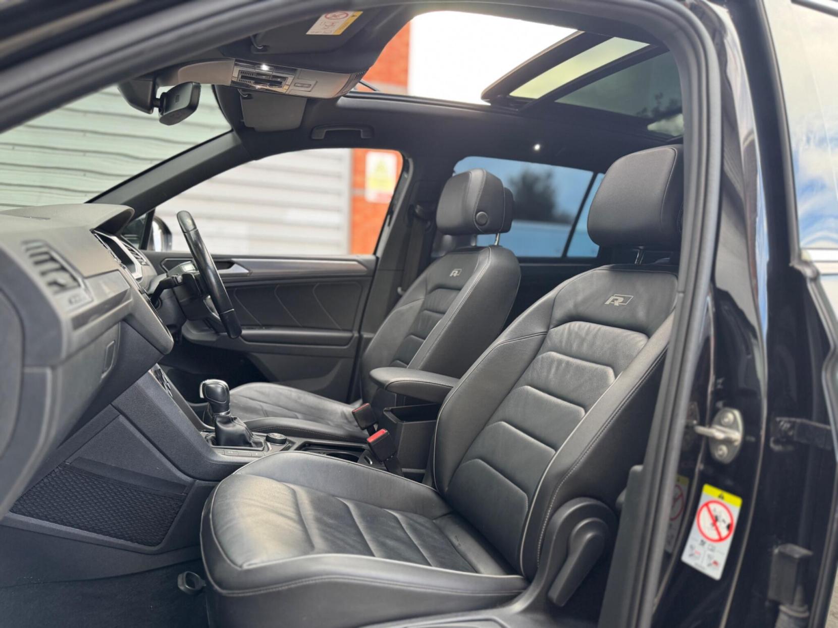Volkswagen Tiguan 2.0 TDI R-Line DSG 4Motion Euro 6 (s/s) 5dr
