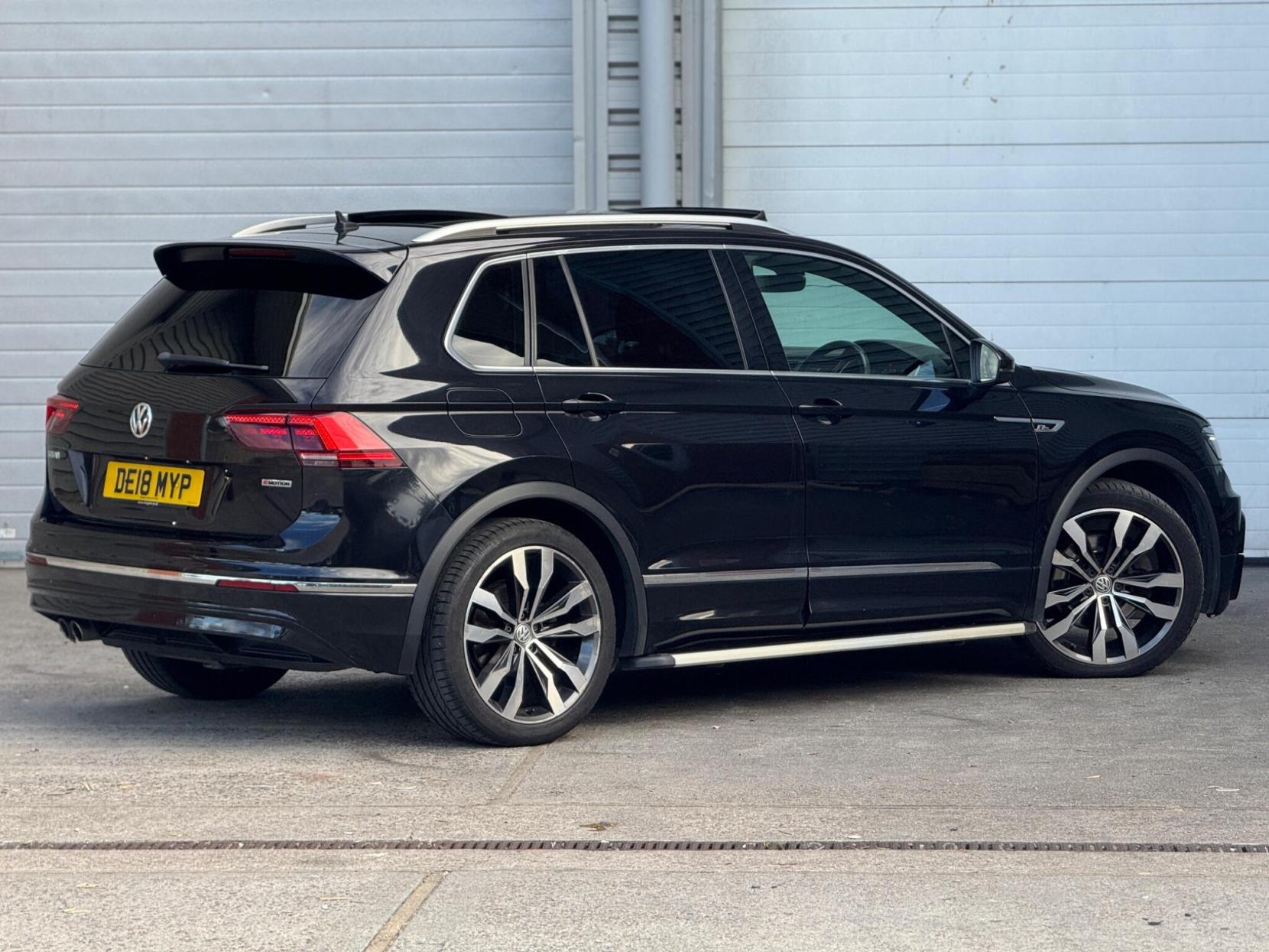 Volkswagen Tiguan 2.0 TDI R-Line DSG 4Motion Euro 6 (s/s) 5dr