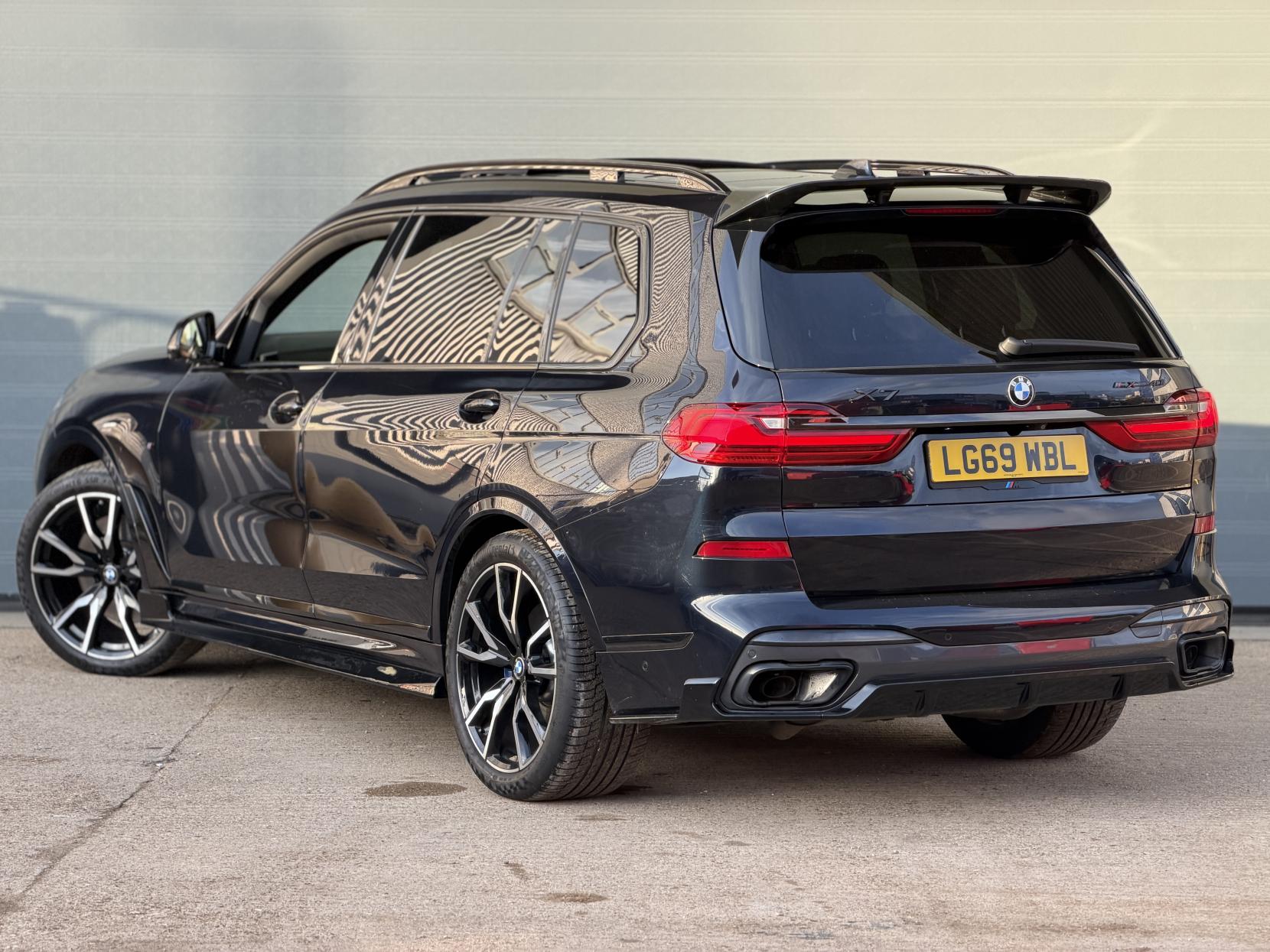 BMW X7 3.0 40i M Sport SUV 5dr Petrol Auto xDrive Euro 6 (s/s) (340 ps)