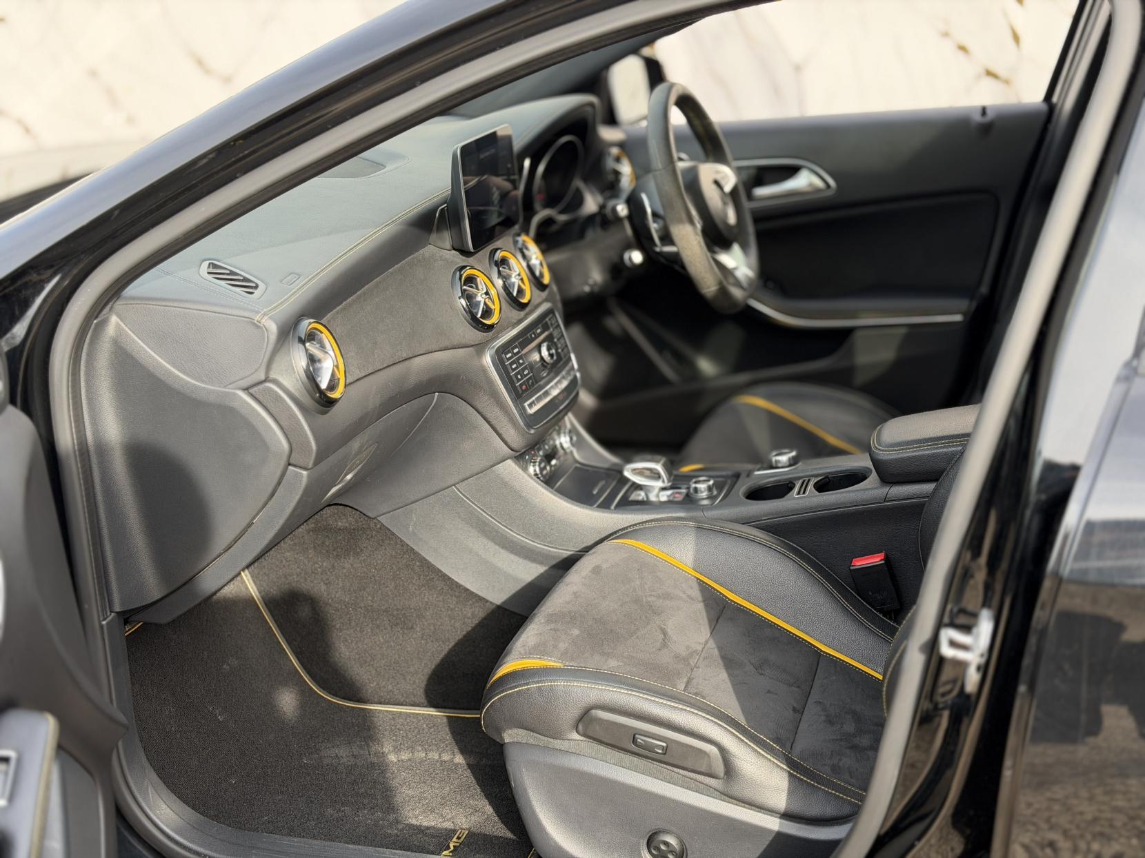 Mercedes-Benz GLA 2.0 GLA45 AMG Yellow Night Edition SUV 5dr Petrol SpdS DCT 4MATIC Euro 6 (s/s) (381 ps)