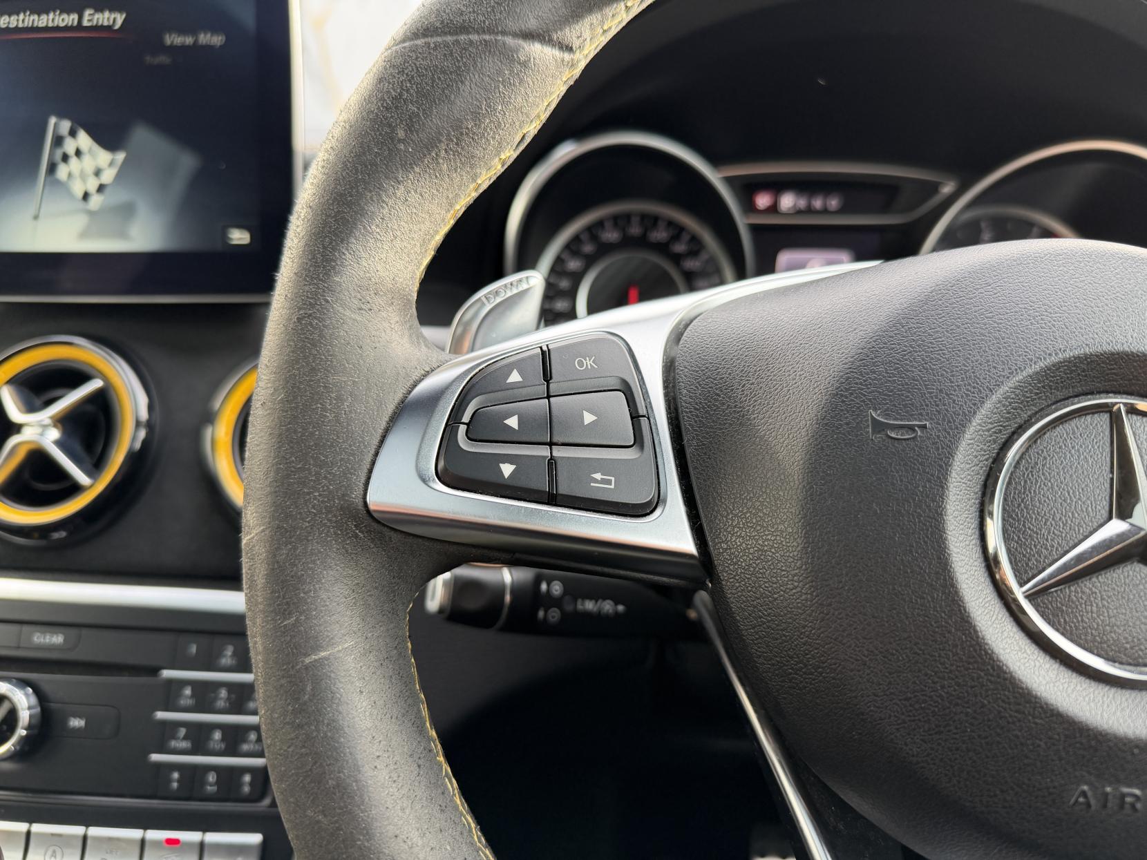 Mercedes-Benz GLA 2.0 GLA45 AMG Yellow Night Edition SUV 5dr Petrol SpdS DCT 4MATIC Euro 6 (s/s) (381 ps)