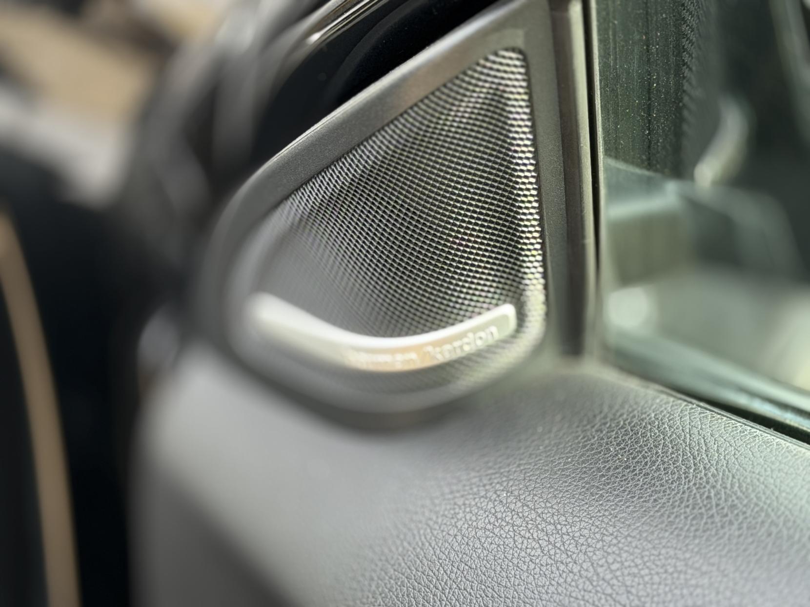 Mercedes-Benz GLA 2.0 GLA45 AMG Yellow Night Edition SUV 5dr Petrol SpdS DCT 4MATIC Euro 6 (s/s) (381 ps)