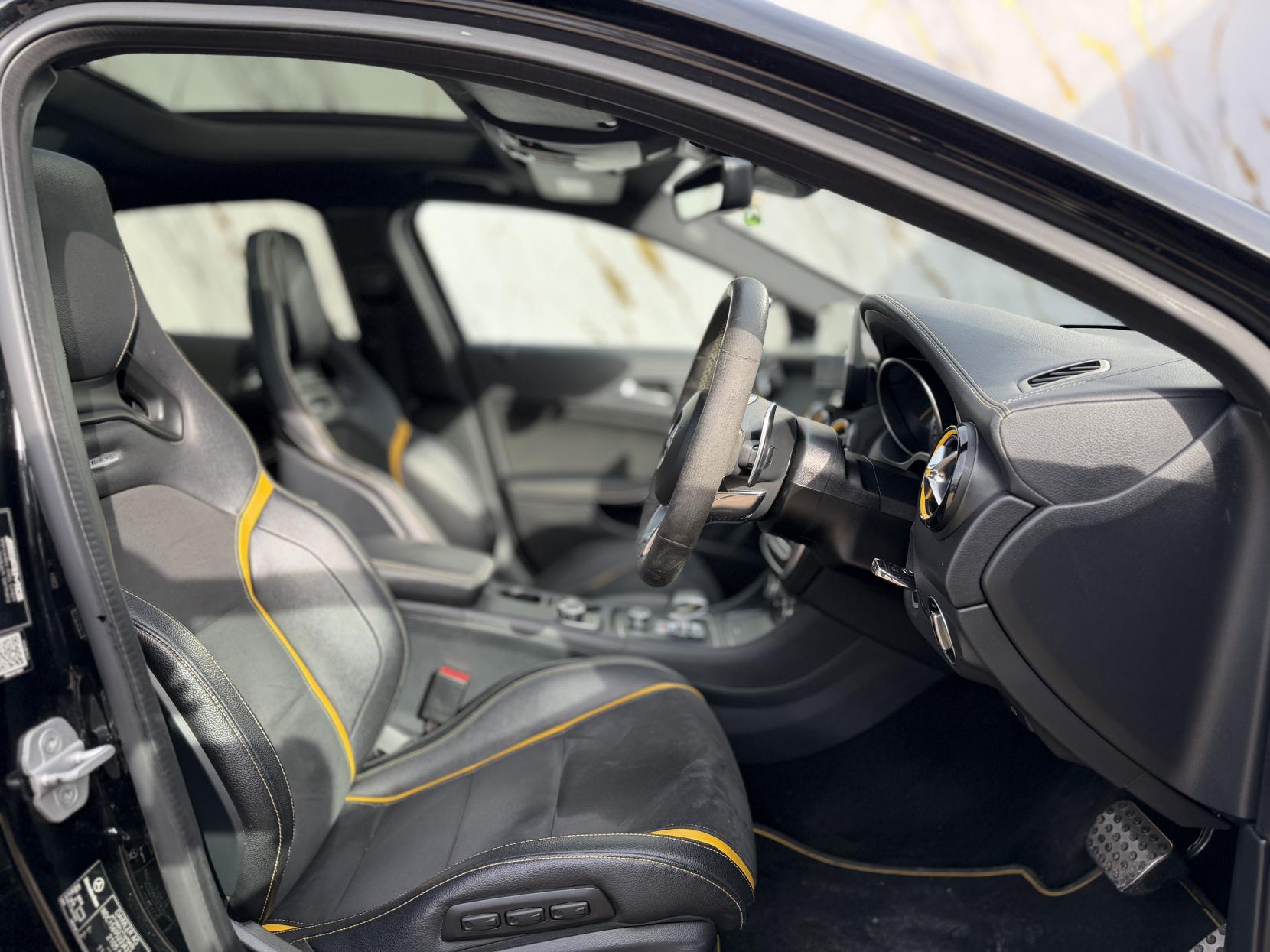 Mercedes-Benz GLA 2.0 GLA45 AMG Yellow Night Edition SUV 5dr Petrol SpdS DCT 4MATIC Euro 6 (s/s) (381 ps)