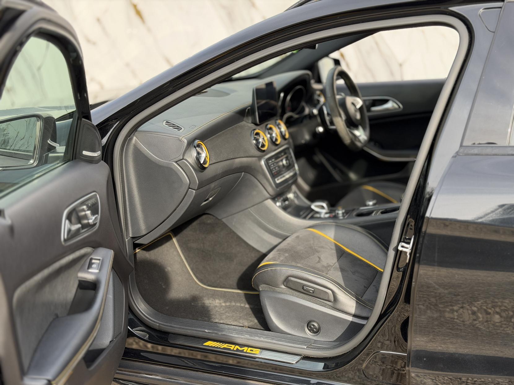 Mercedes-Benz GLA 2.0 GLA45 AMG Yellow Night Edition SUV 5dr Petrol SpdS DCT 4MATIC Euro 6 (s/s) (381 ps)