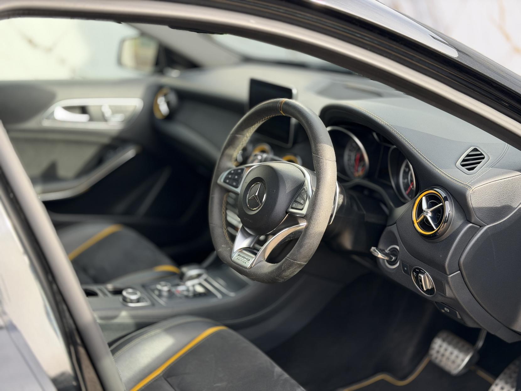 Mercedes-Benz GLA 2.0 GLA45 AMG Yellow Night Edition SUV 5dr Petrol SpdS DCT 4MATIC Euro 6 (s/s) (381 ps)