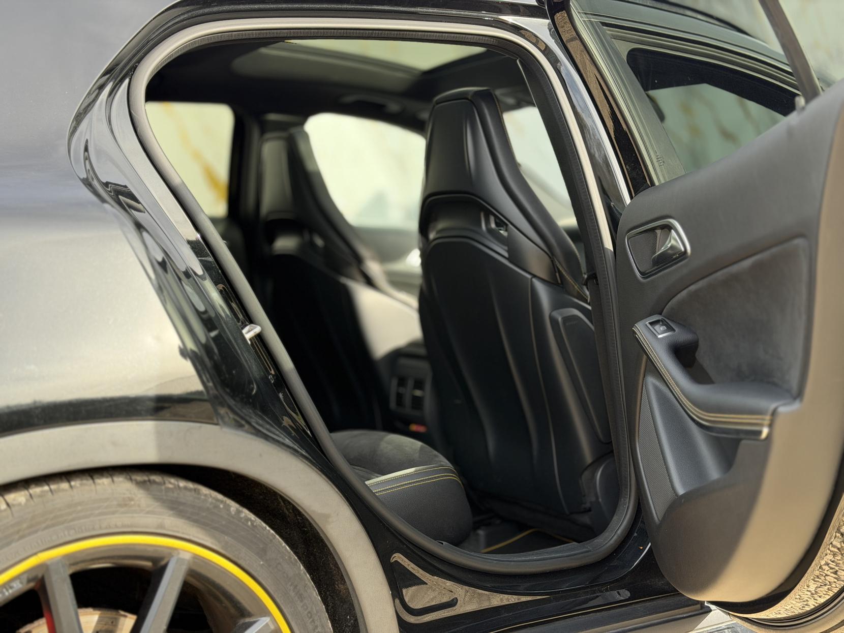 Mercedes-Benz GLA 2.0 GLA45 AMG Yellow Night Edition SUV 5dr Petrol SpdS DCT 4MATIC Euro 6 (s/s) (381 ps)