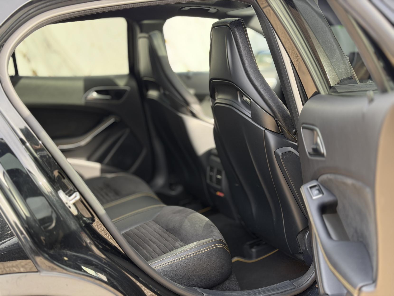 Mercedes-Benz GLA 2.0 GLA45 AMG Yellow Night Edition SUV 5dr Petrol SpdS DCT 4MATIC Euro 6 (s/s) (381 ps)