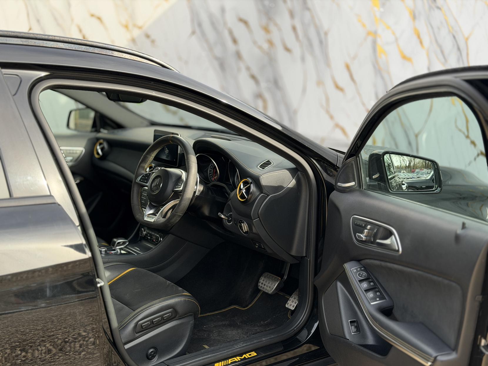 Mercedes-Benz GLA 2.0 GLA45 AMG Yellow Night Edition SUV 5dr Petrol SpdS DCT 4MATIC Euro 6 (s/s) (381 ps)