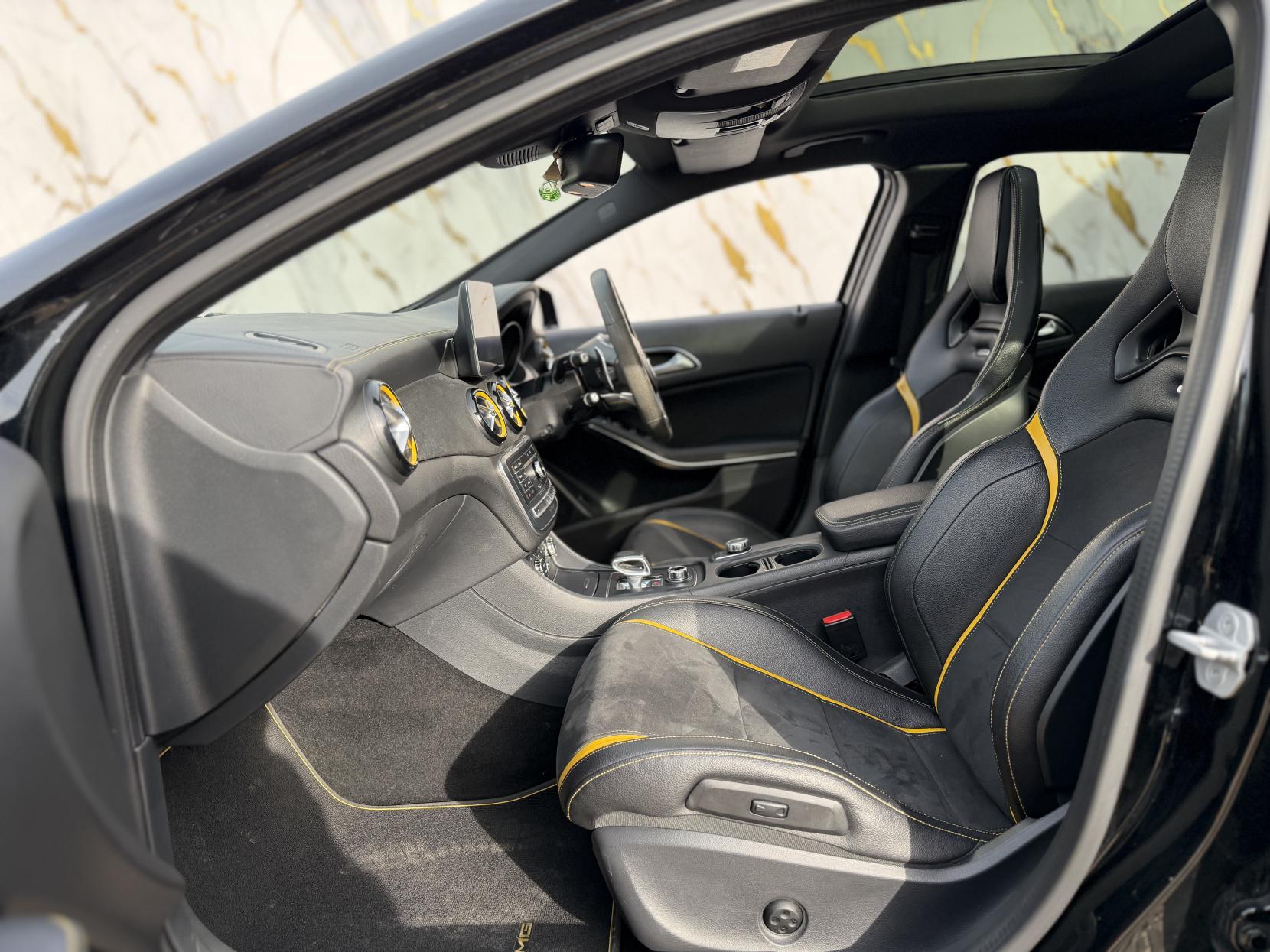 Mercedes-Benz GLA 2.0 GLA45 AMG Yellow Night Edition SUV 5dr Petrol SpdS DCT 4MATIC Euro 6 (s/s) (381 ps)