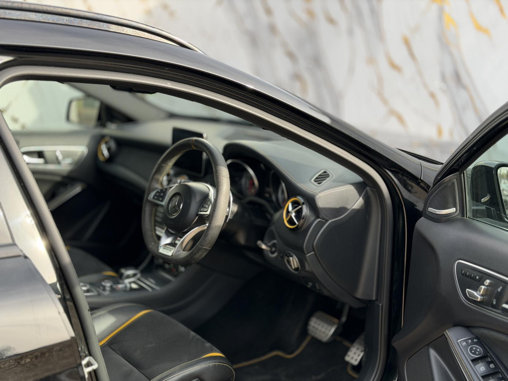 Mercedes-Benz GLA 2.0 GLA45 AMG Yellow Night Edition SUV 5dr Petrol SpdS DCT 4MATIC Euro 6 (s/s) (381 ps)