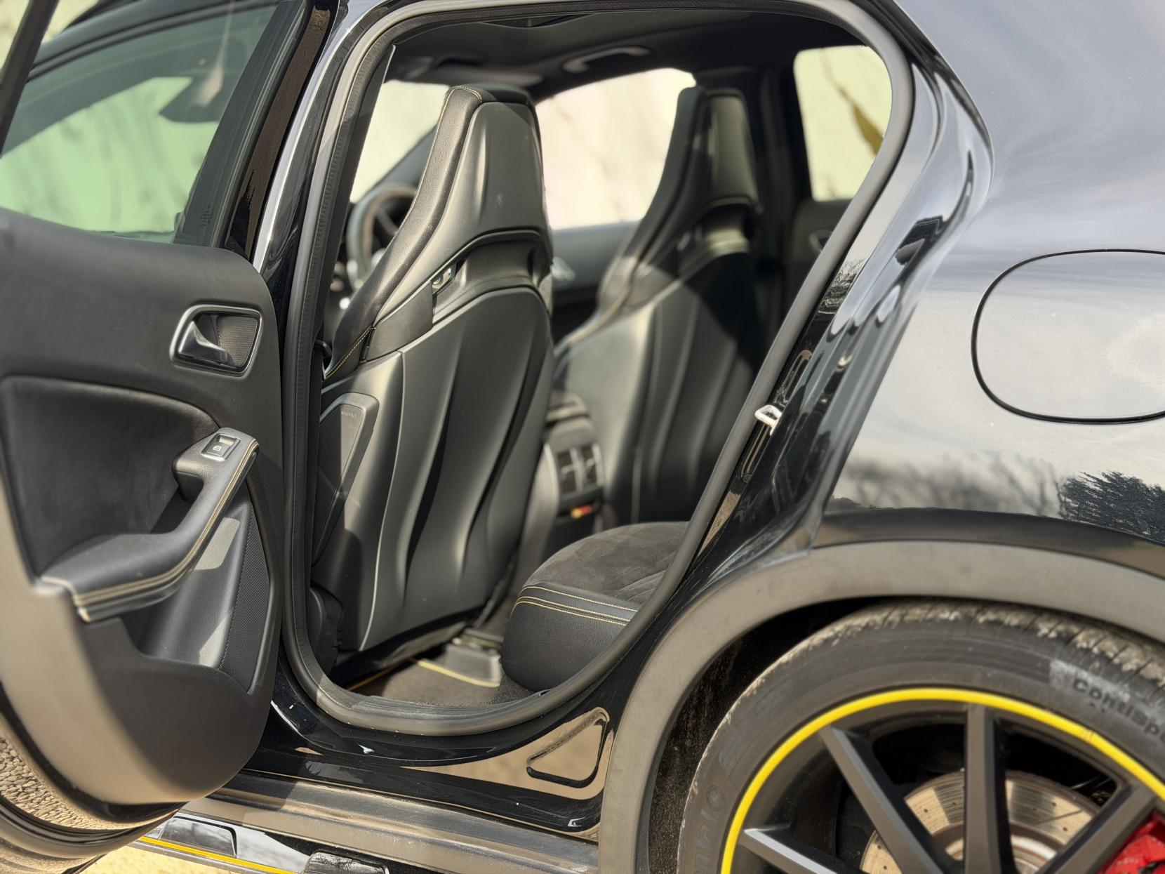 Mercedes-Benz GLA 2.0 GLA45 AMG Yellow Night Edition SUV 5dr Petrol SpdS DCT 4MATIC Euro 6 (s/s) (381 ps)