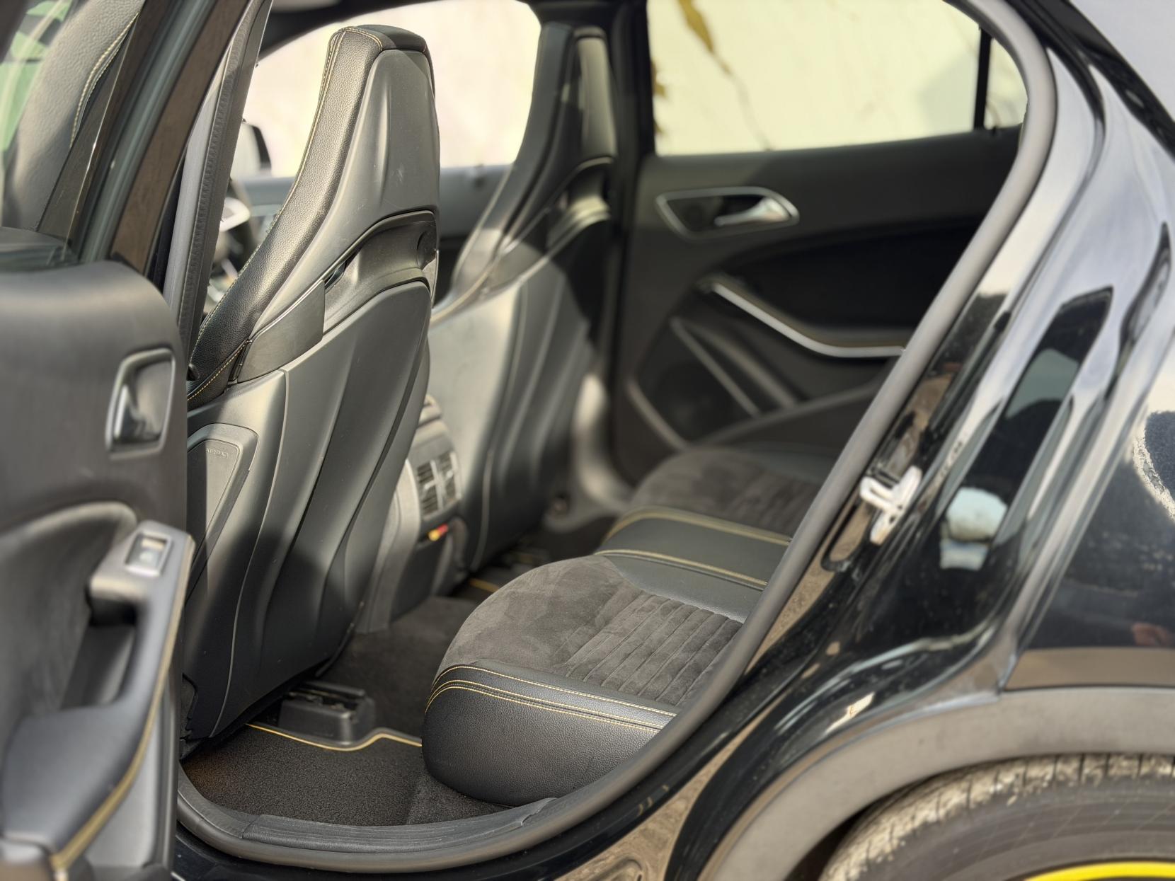 Mercedes-Benz GLA 2.0 GLA45 AMG Yellow Night Edition SUV 5dr Petrol SpdS DCT 4MATIC Euro 6 (s/s) (381 ps)